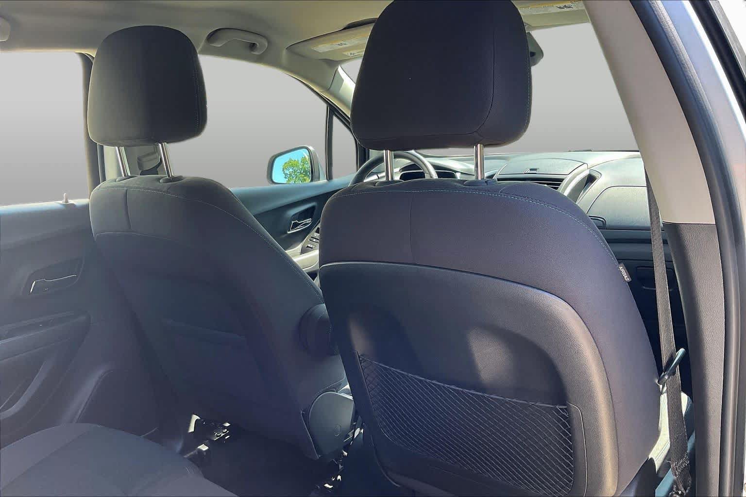 Used 2016 Chevrolet Trax LS FWD image 18