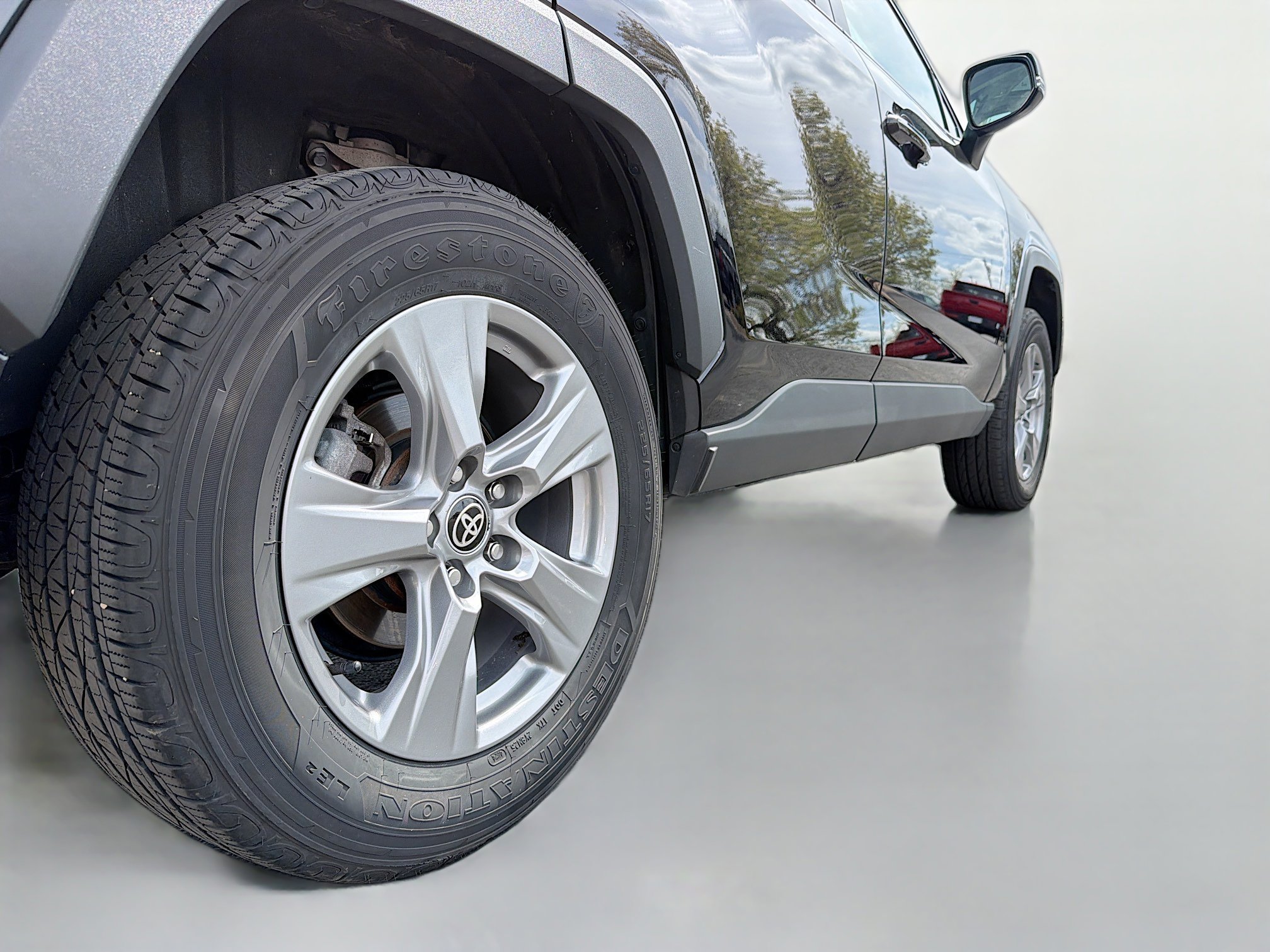 Used 2023 Toyota RAV4 XLE w/ Convenience Package AWD/4WD image 15