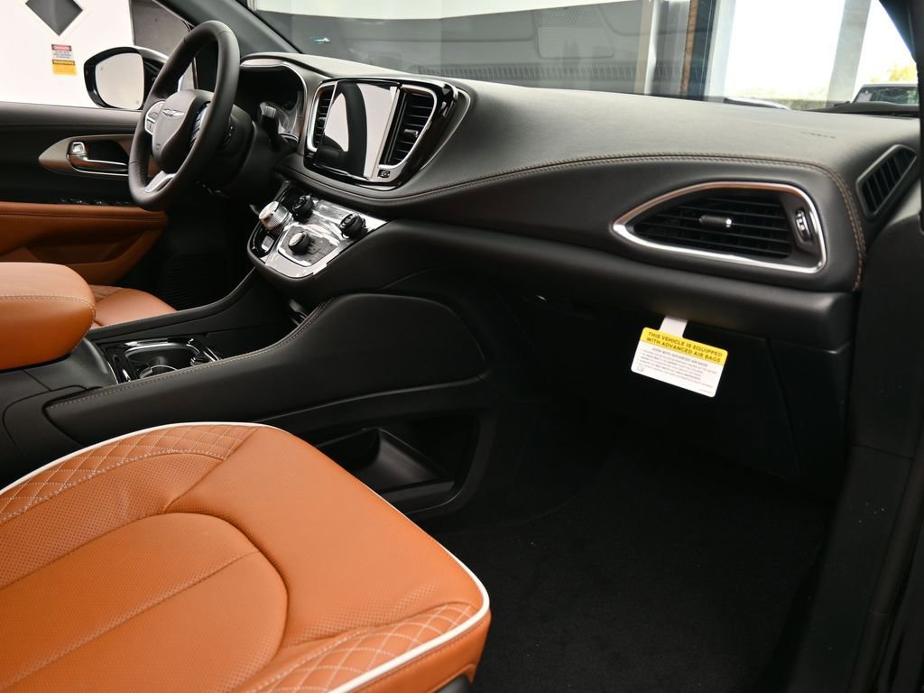 New 2026 Chrysler Pacifica Pinnacle image 51