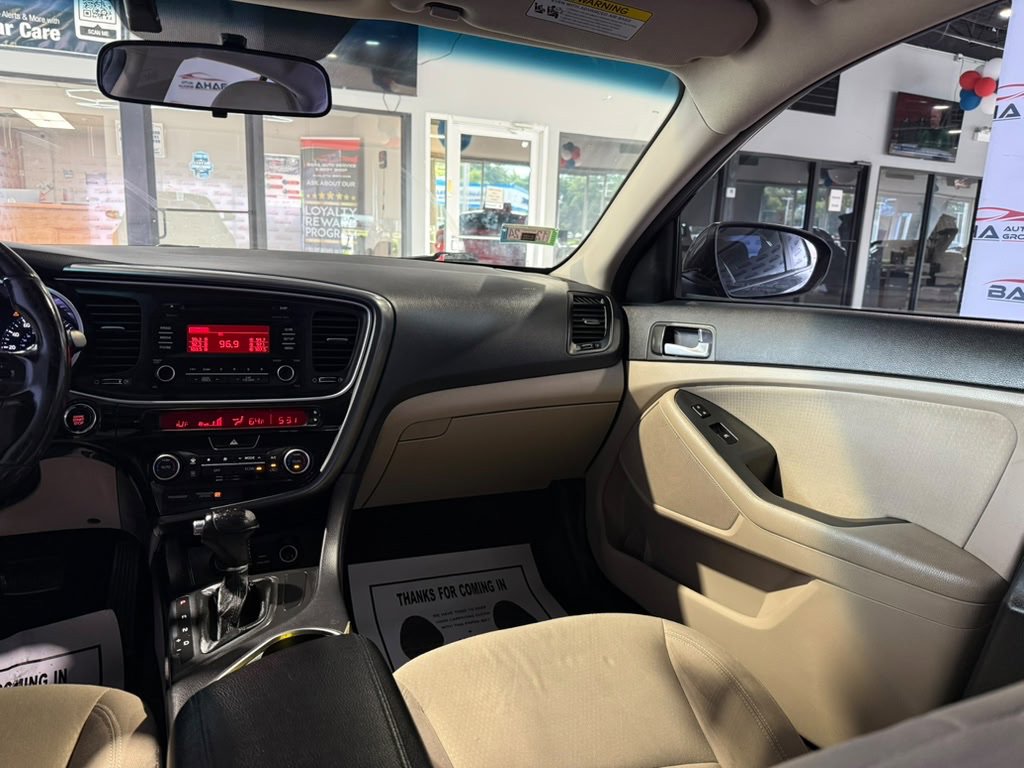 Used 2015 Kia Optima LX FWD image 15