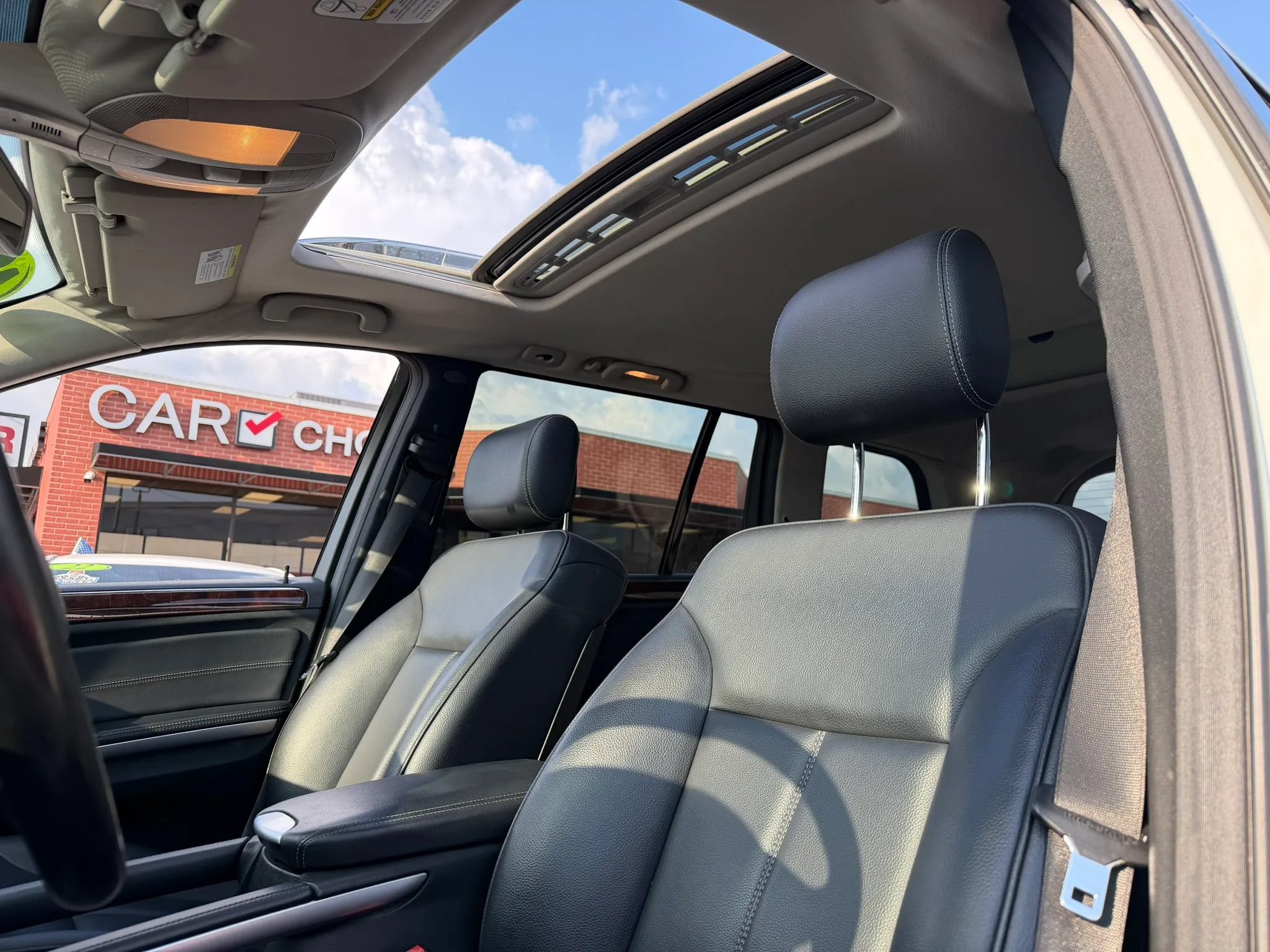 Used 2010 Mercedes-Benz GL 450 4MATIC image 9