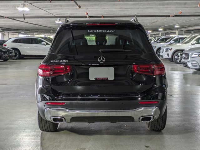 Used 2025 Mercedes-Benz GLB 250 image 9
