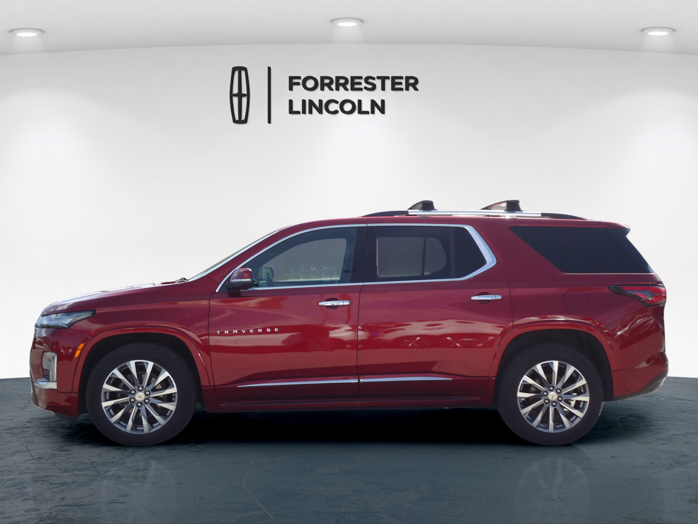 Used 2022 Chevrolet Traverse Premier w/ LPO, 'HIT The Road' Package AWD/4WD image 6