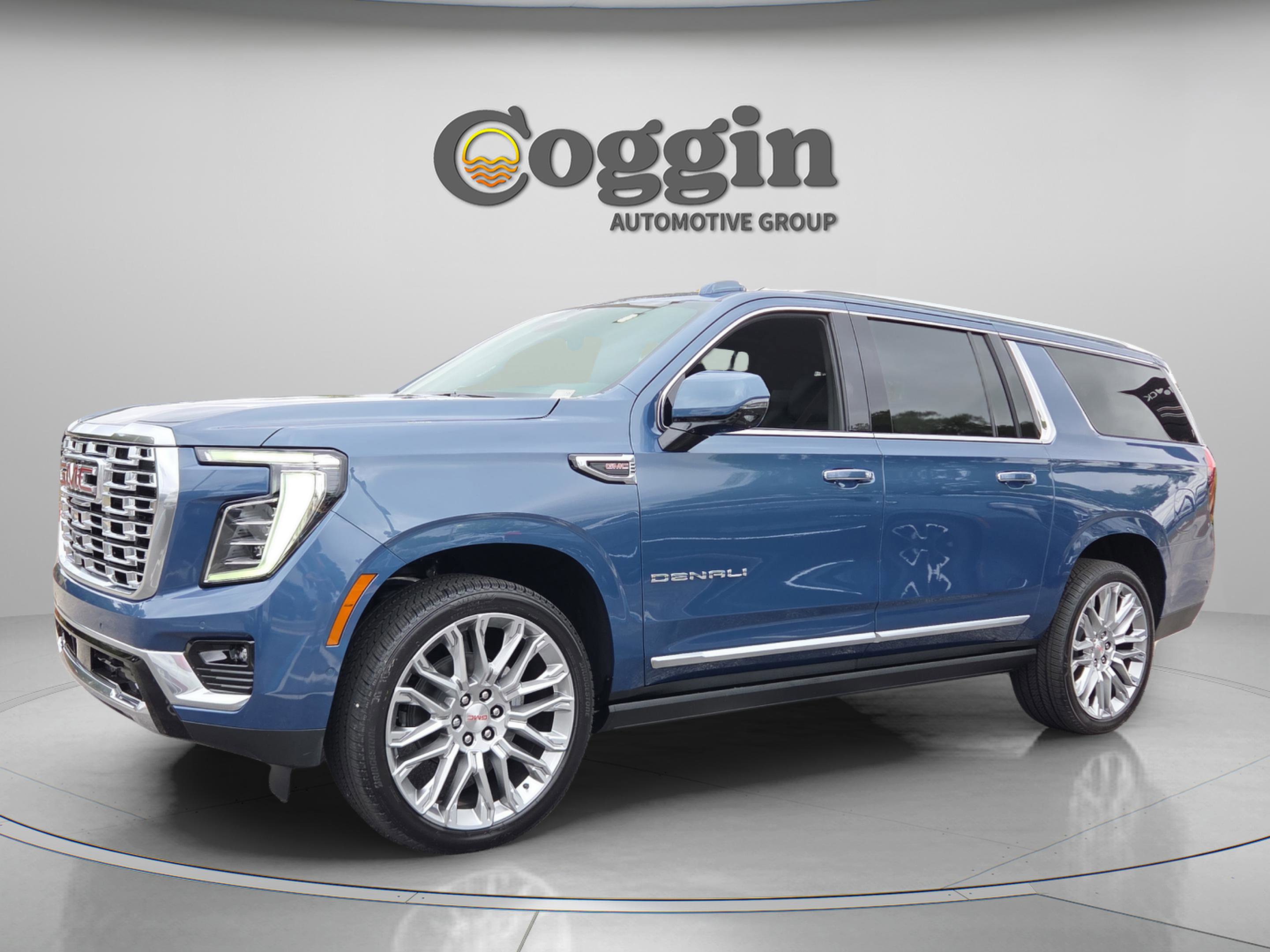 New 2026 GMC Yukon XL Denali w/ Denali Reserve Package AWD/4WD image 1