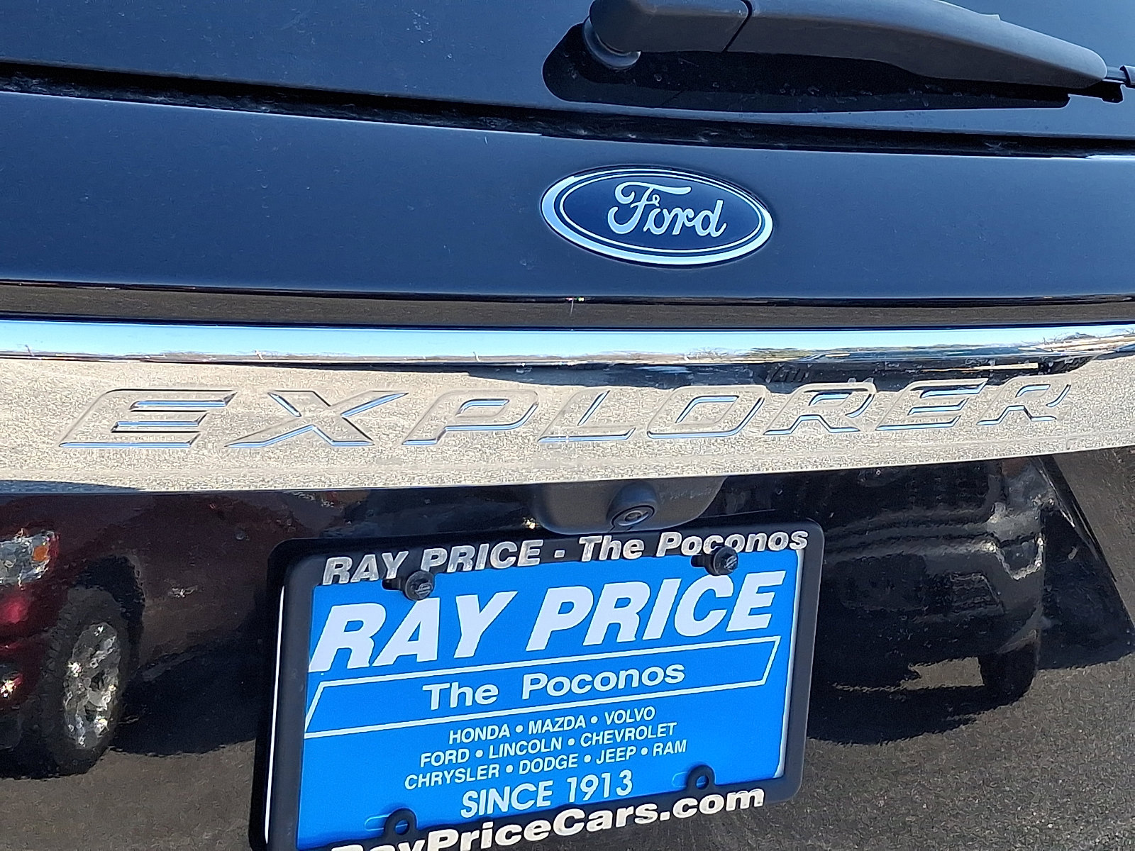 Certified 2023 Ford Explorer XLT w/ Equipment Group 202A AWD/4WD image 31