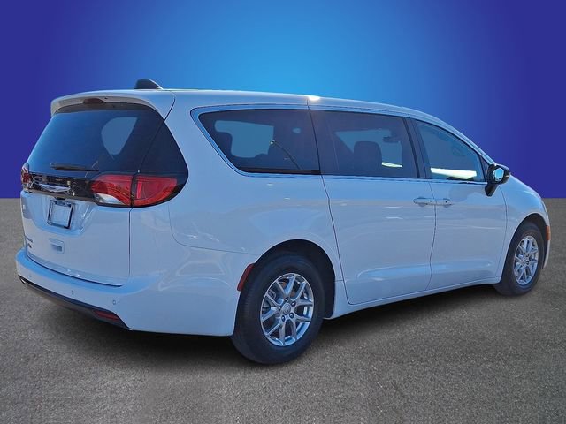 New 2026 Chrysler Voyager LX image 3