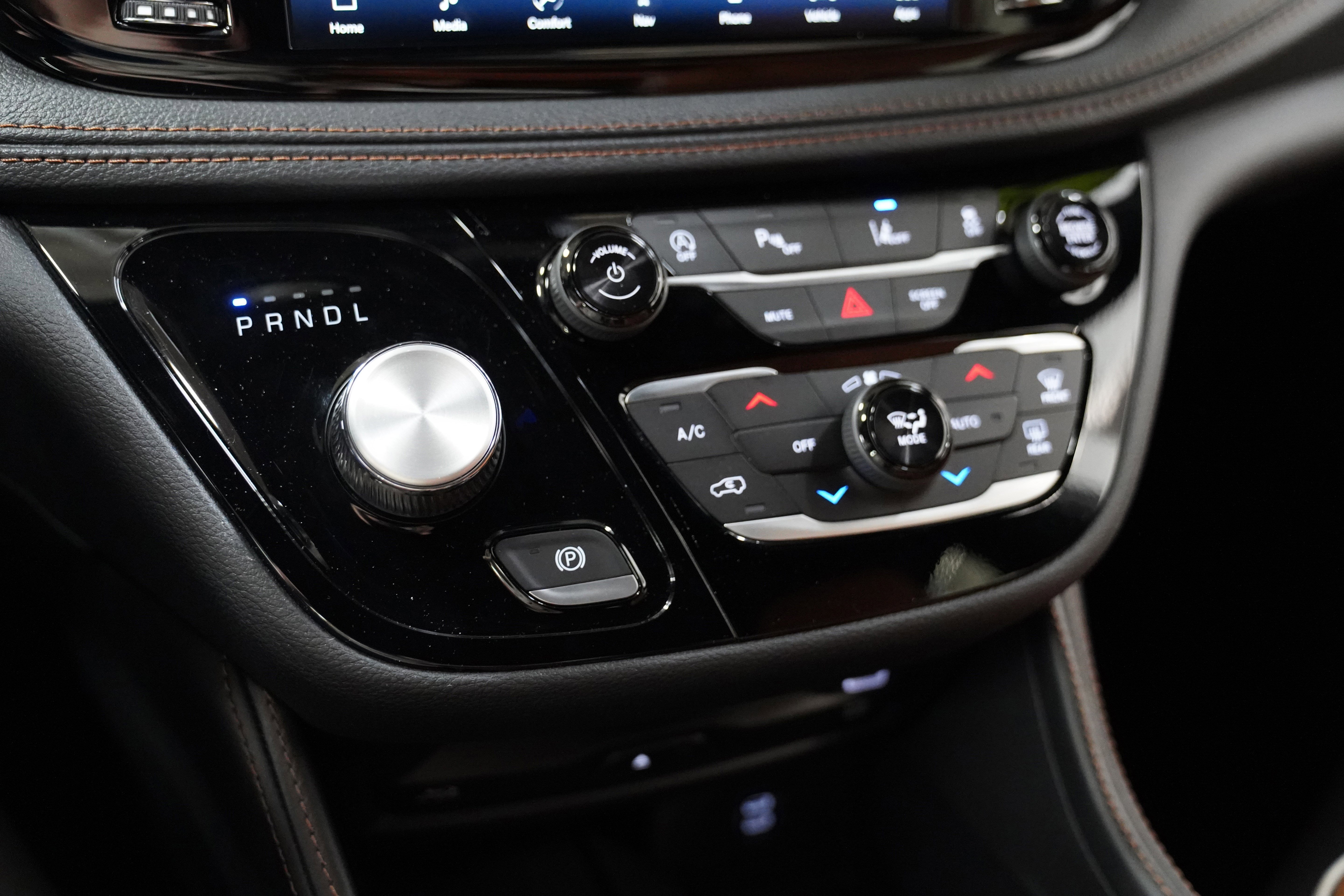 Certified 2026 Chrysler Pacifica Pinnacle image 31