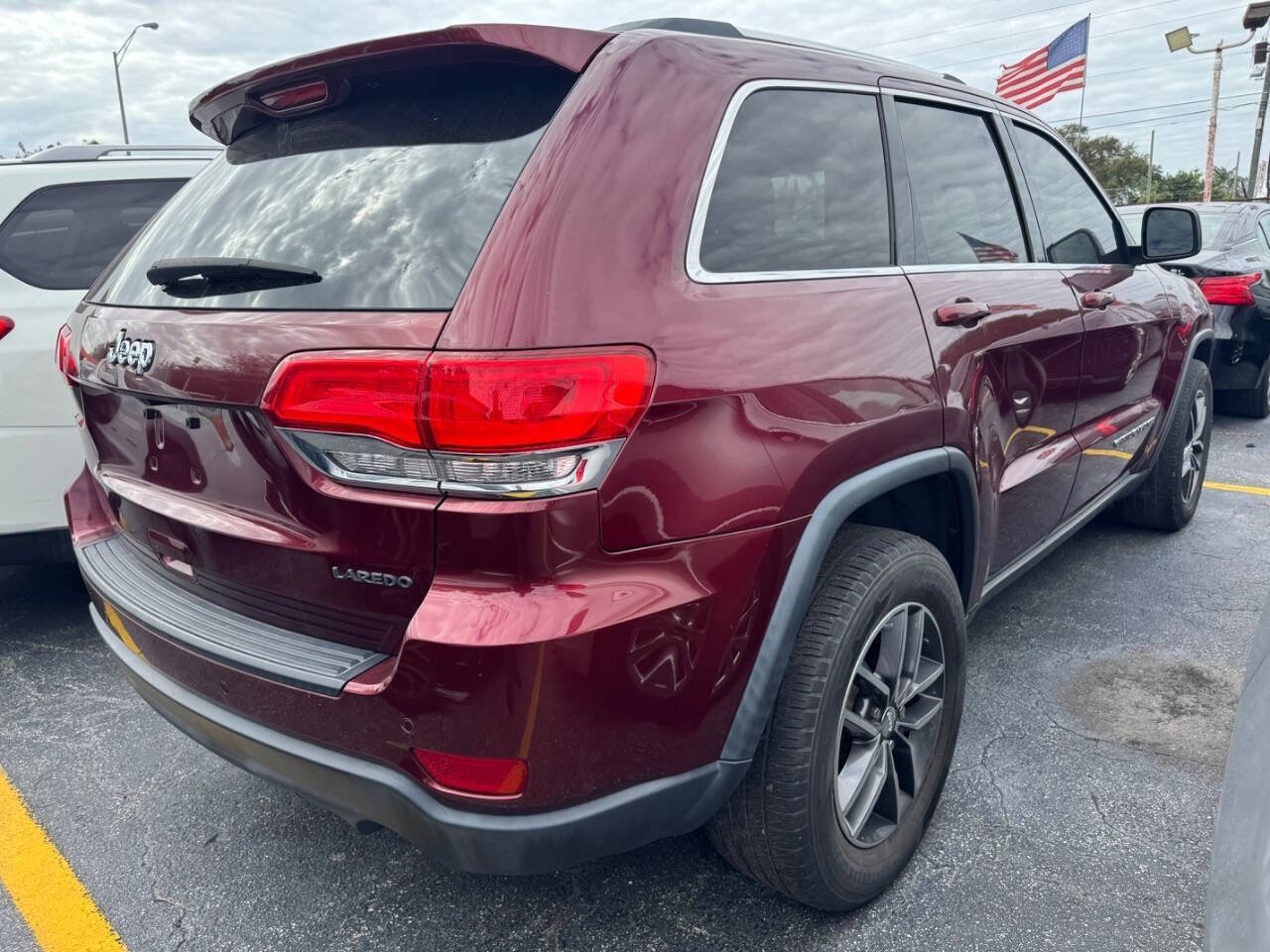 Used 2018 Jeep Grand Cherokee Laredo RWD image 5
