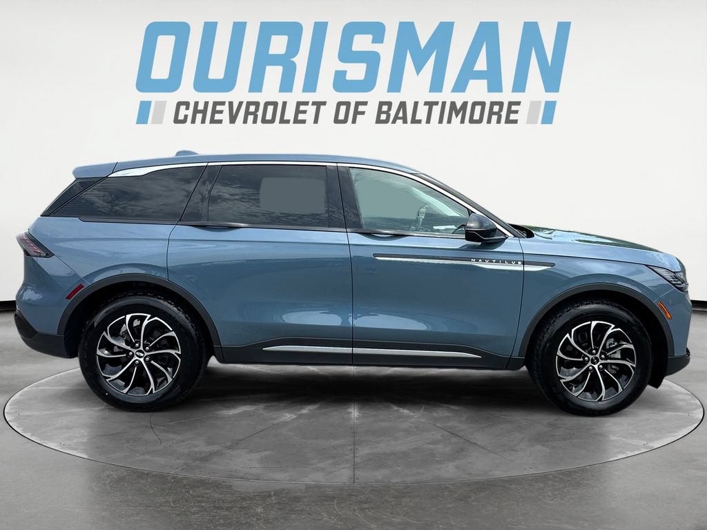 Used 2026 Lincoln Nautilus Premier w/ Equipment Group 102A AWD/4WD image 7