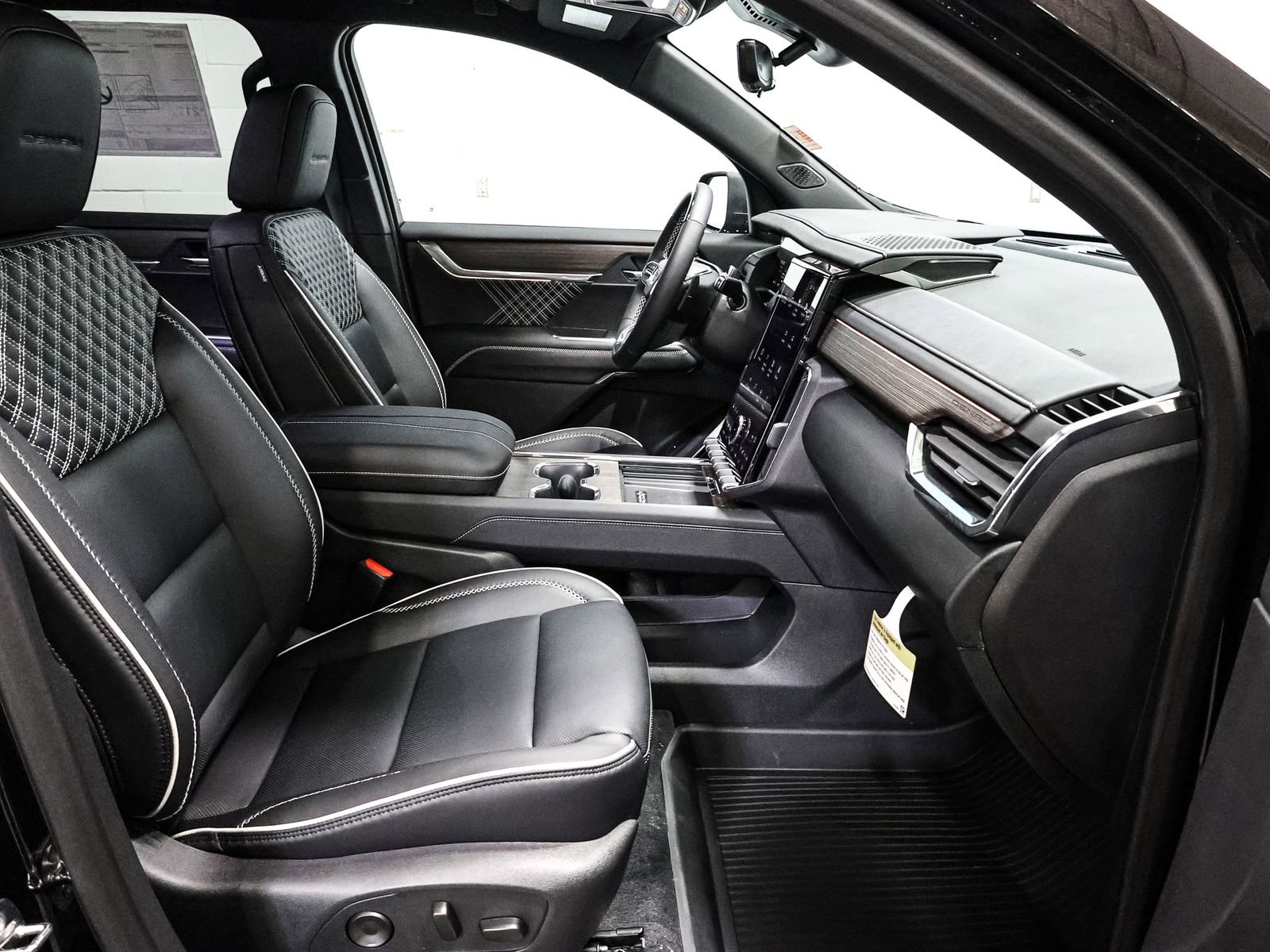 New 2026 GMC Acadia Denali w/ Super Cruise Package image 25