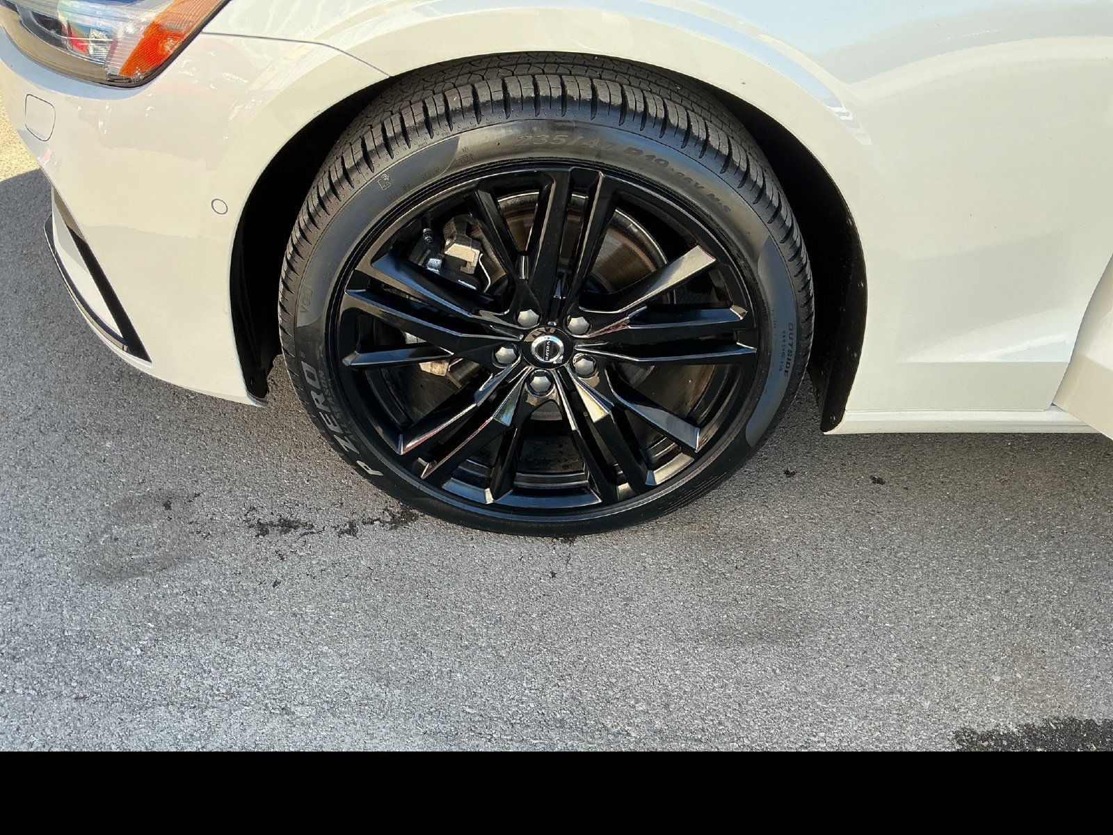 Certified 2024 Volvo S60 B5 Plus w/ Climate Package AWD/4WD image 26