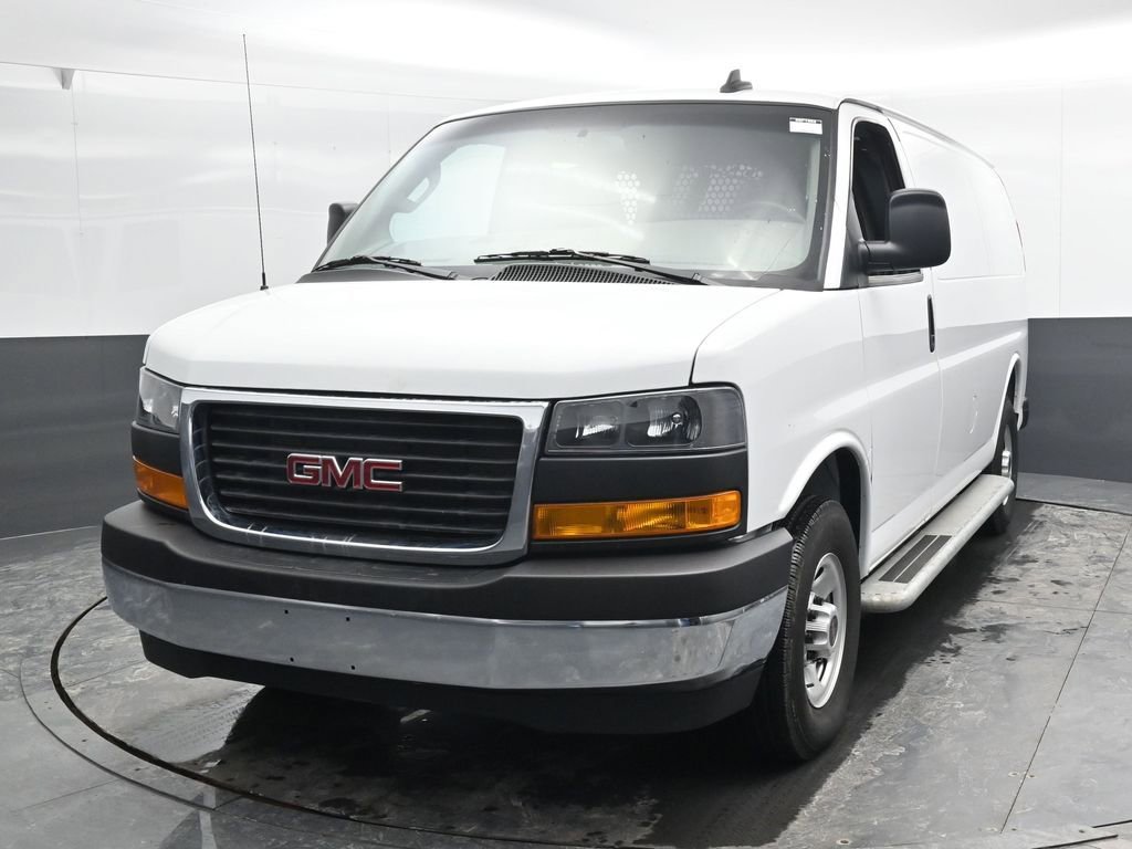 Used 2024 GMC Savana 2500 w/ Driver Convenience Package image 6