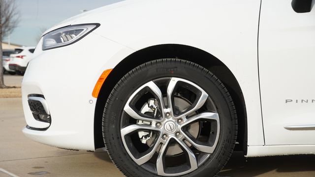 New 2026 Chrysler Pacifica Pinnacle FWD image 5