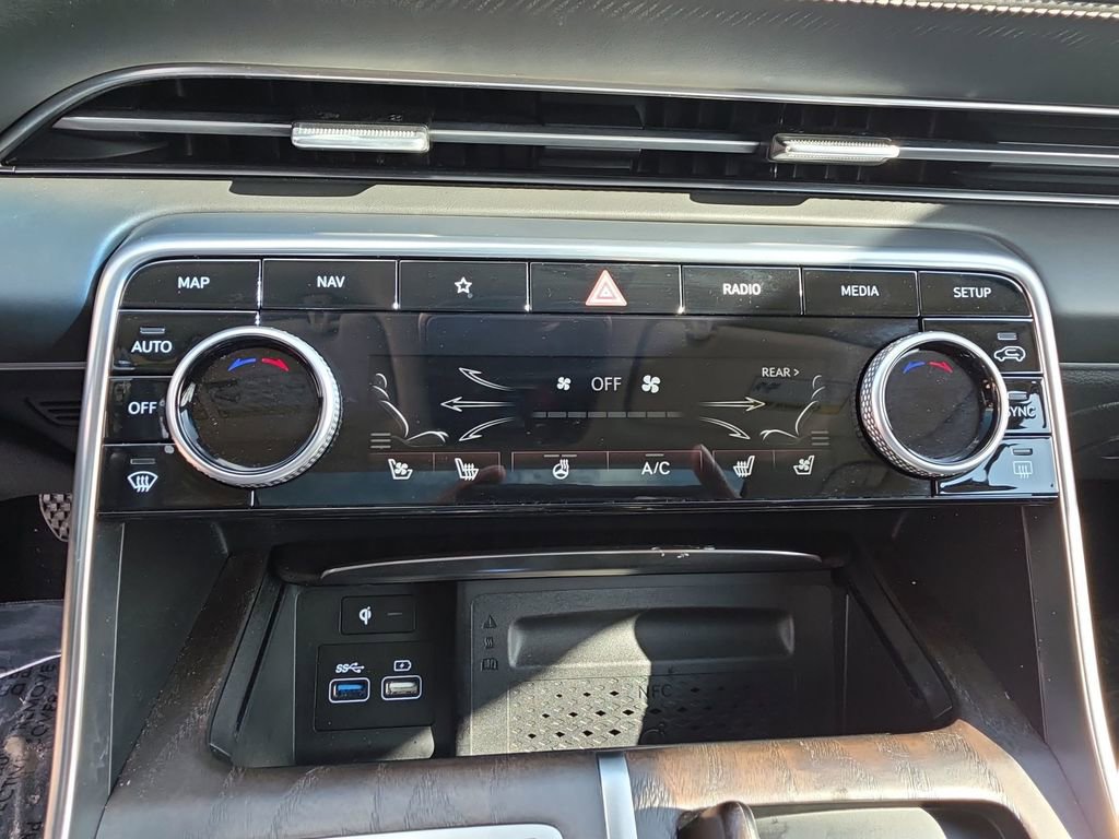 Used 2024 Genesis GV80 3.5T w/ Prestige Package image 32