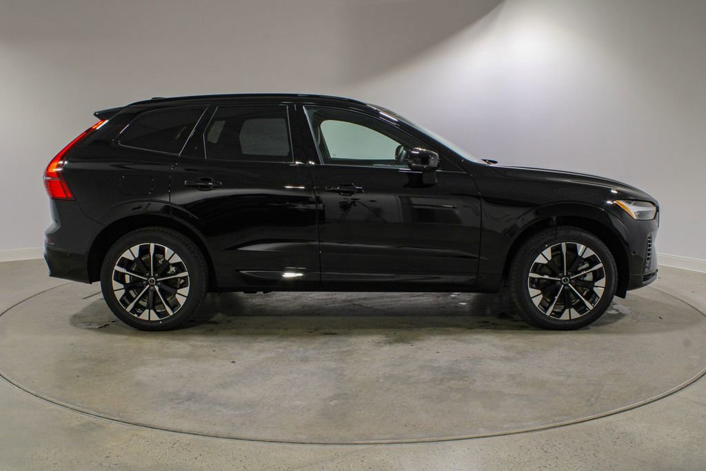 New 2026 Volvo XC60 T8 Plus w/ Protection Package Premier AWD/4WD image 6