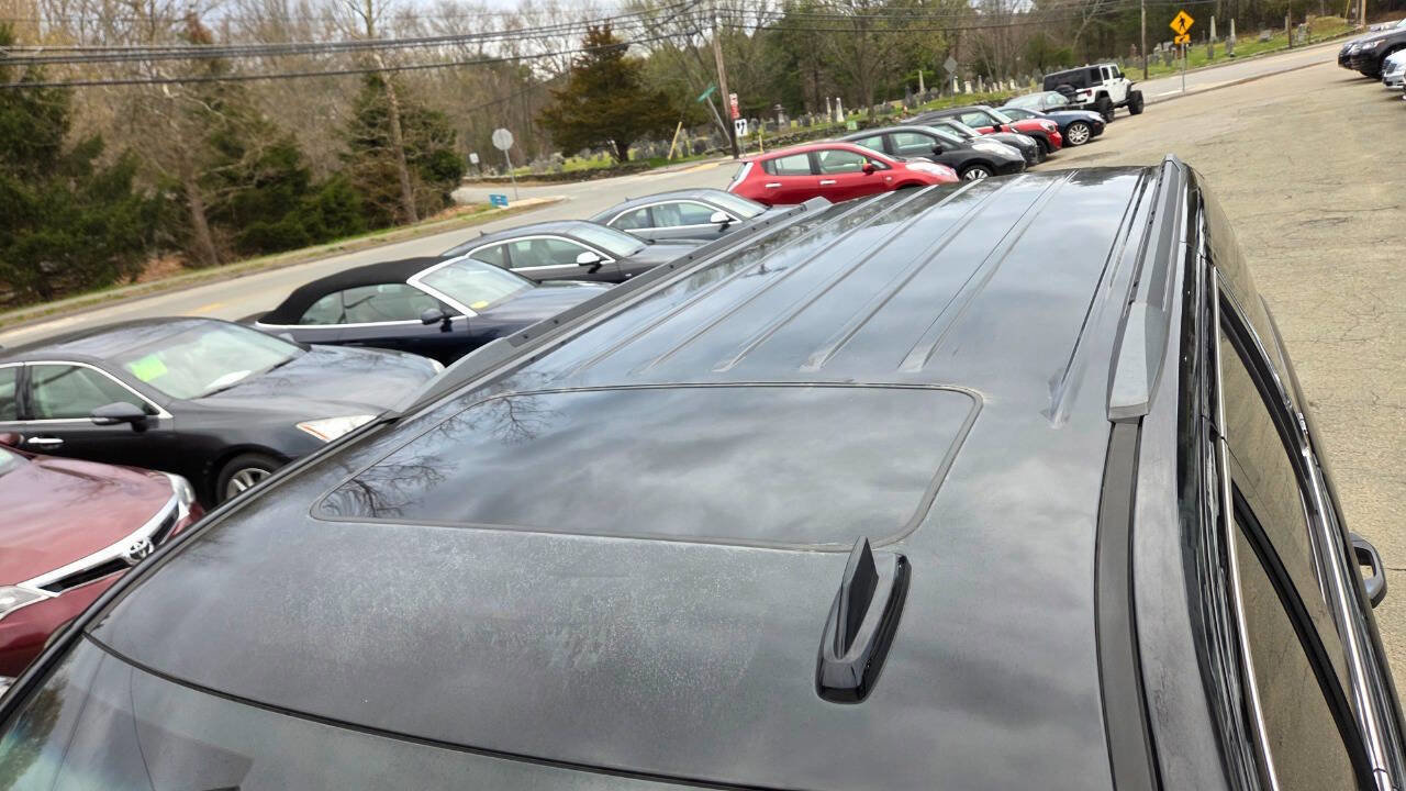 Used 2016 GMC Yukon XL SLT w/ Open Road Package AWD/4WD image 22