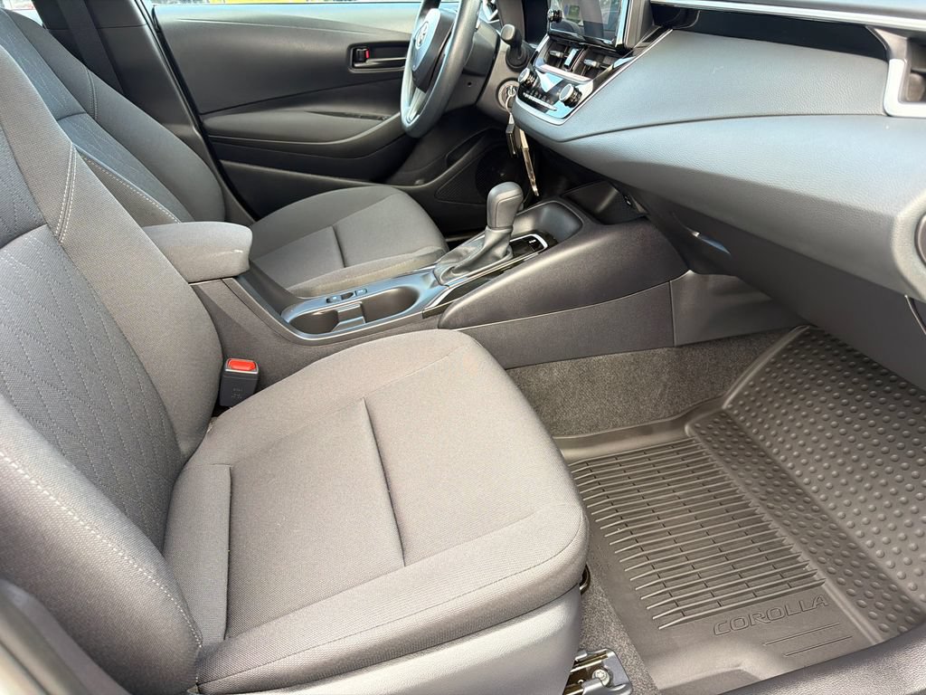 Used 2026 Toyota Corolla LE FWD image 17
