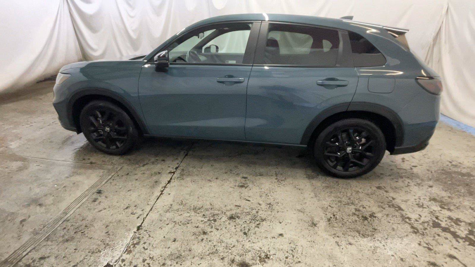 Used 2024 Honda HR-V Sport image 13