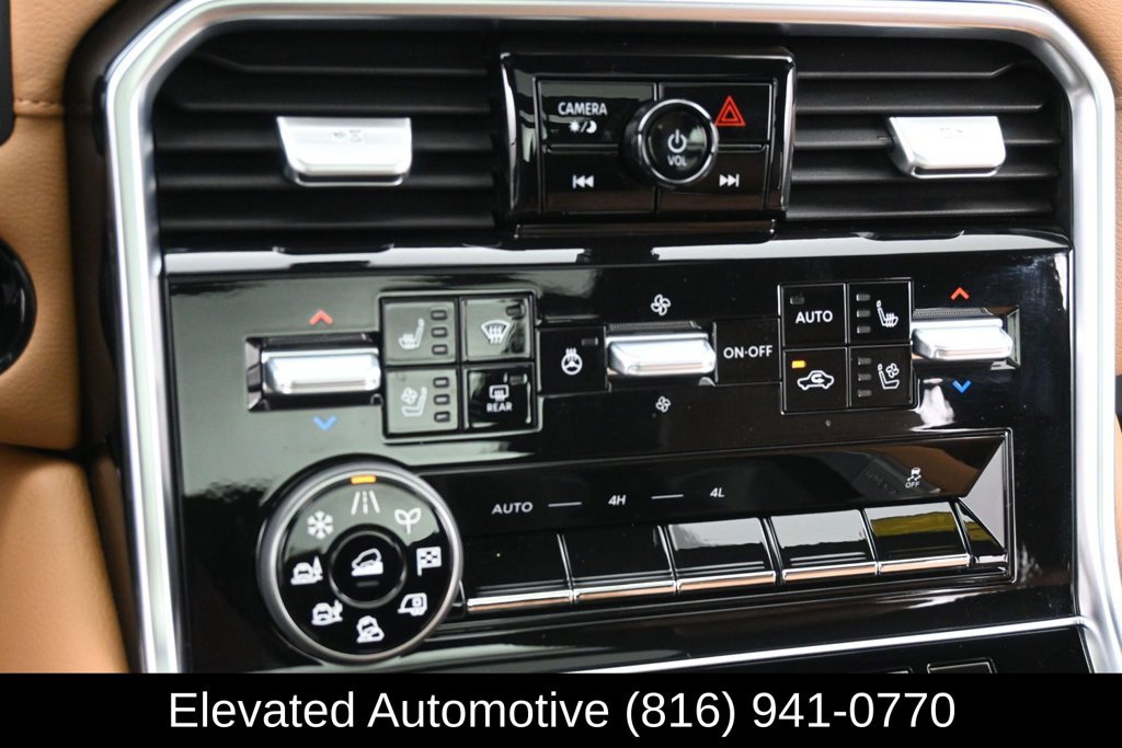 Used 2025 Nissan Armada Platinum Reserve AWD/4WD image 12
