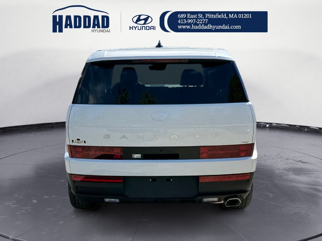 Used 2025 Hyundai Santa Fe SE AWD/4WD image 4