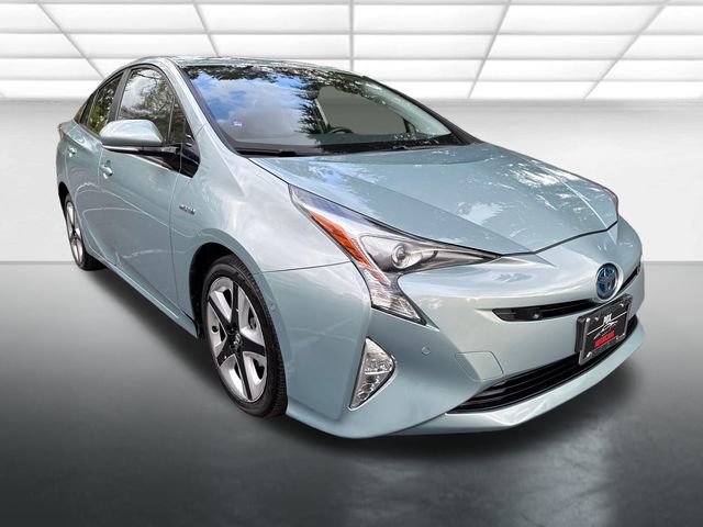 Used 2016 Toyota Prius Four Touring w/ Premium Convenience Package image 7