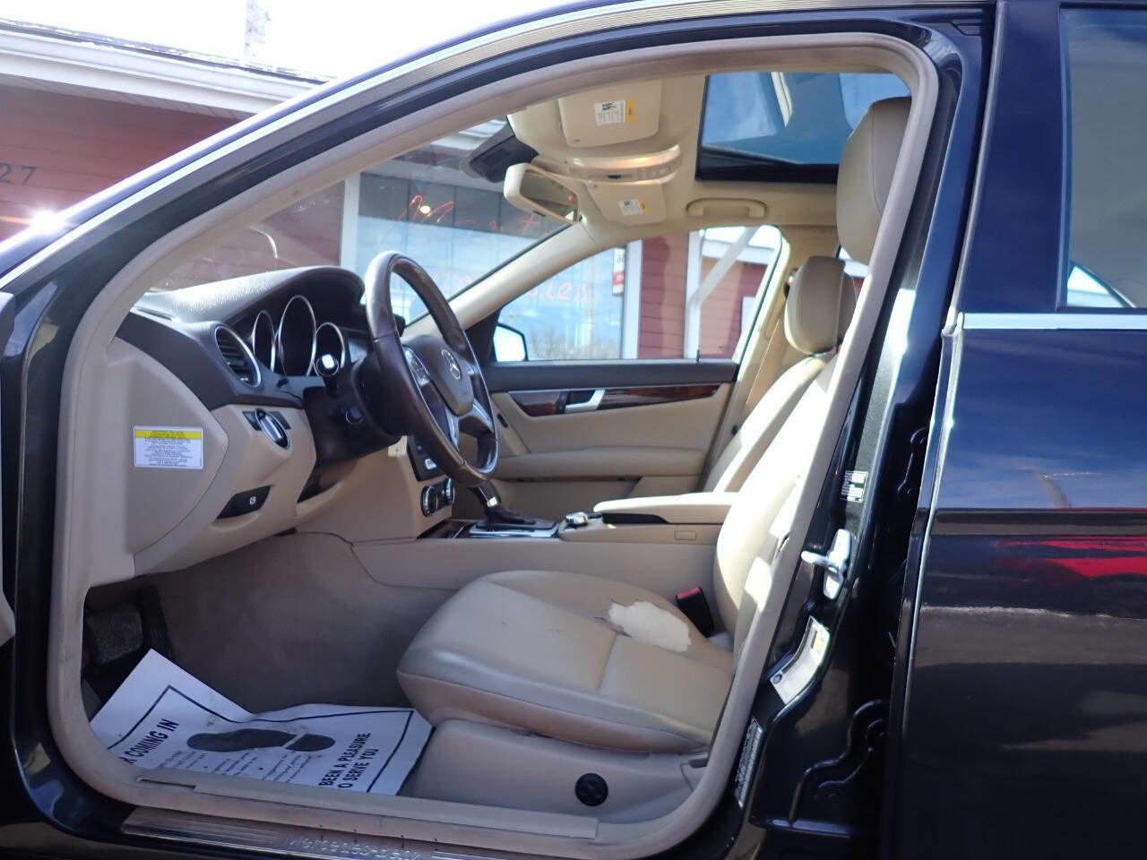 Used 2013 Mercedes-Benz C 300 4MATIC Sedan w/ Premium 1 Pkg image 7