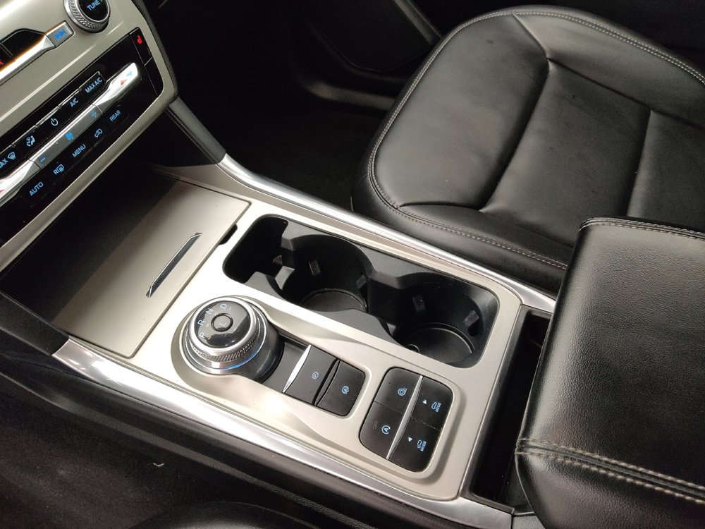 Used 2022 Ford Explorer XLT w/ Equipment Group 202A image 26