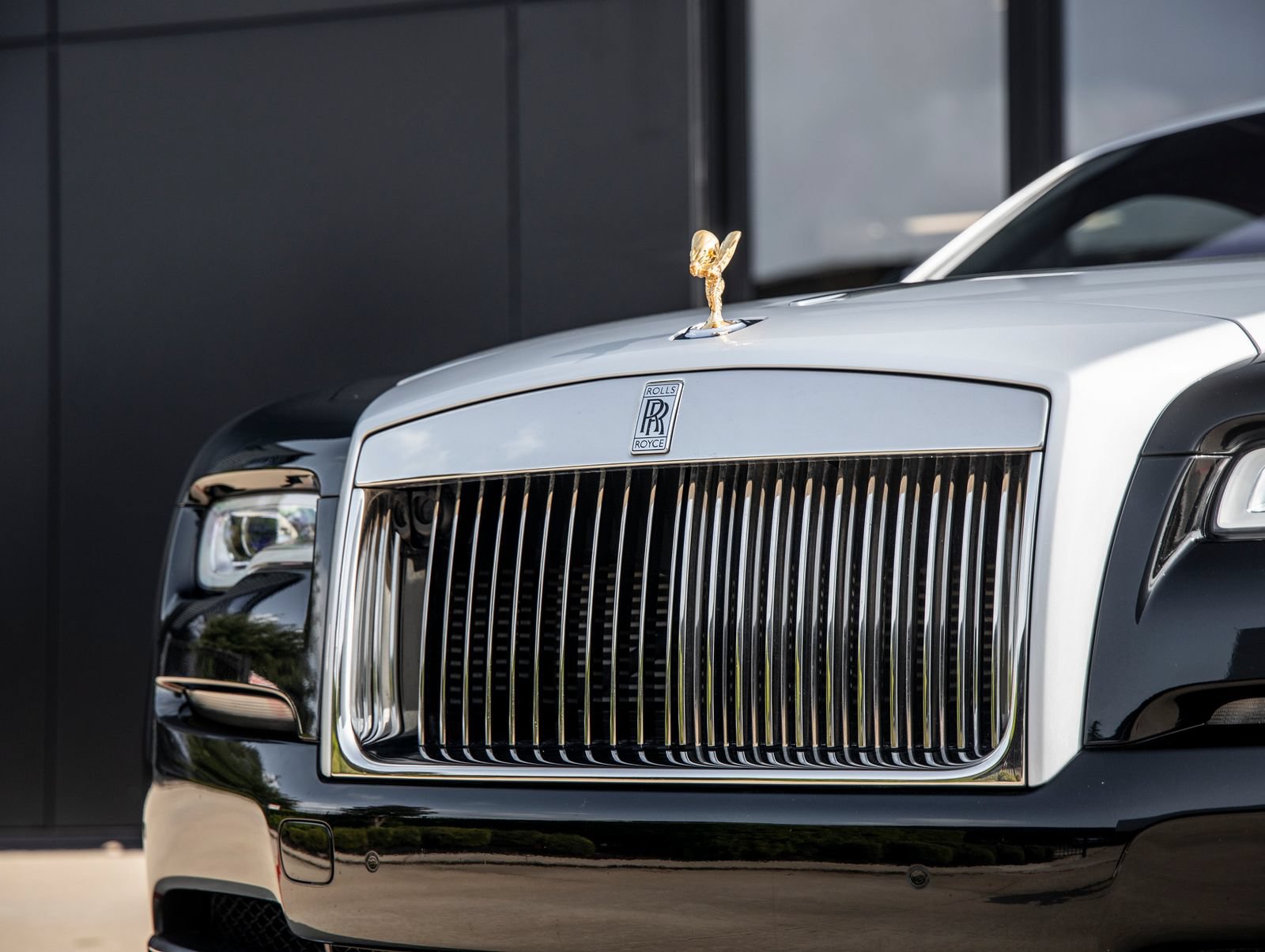 Used 2019 Rolls-Royce Wraith RWD image 18