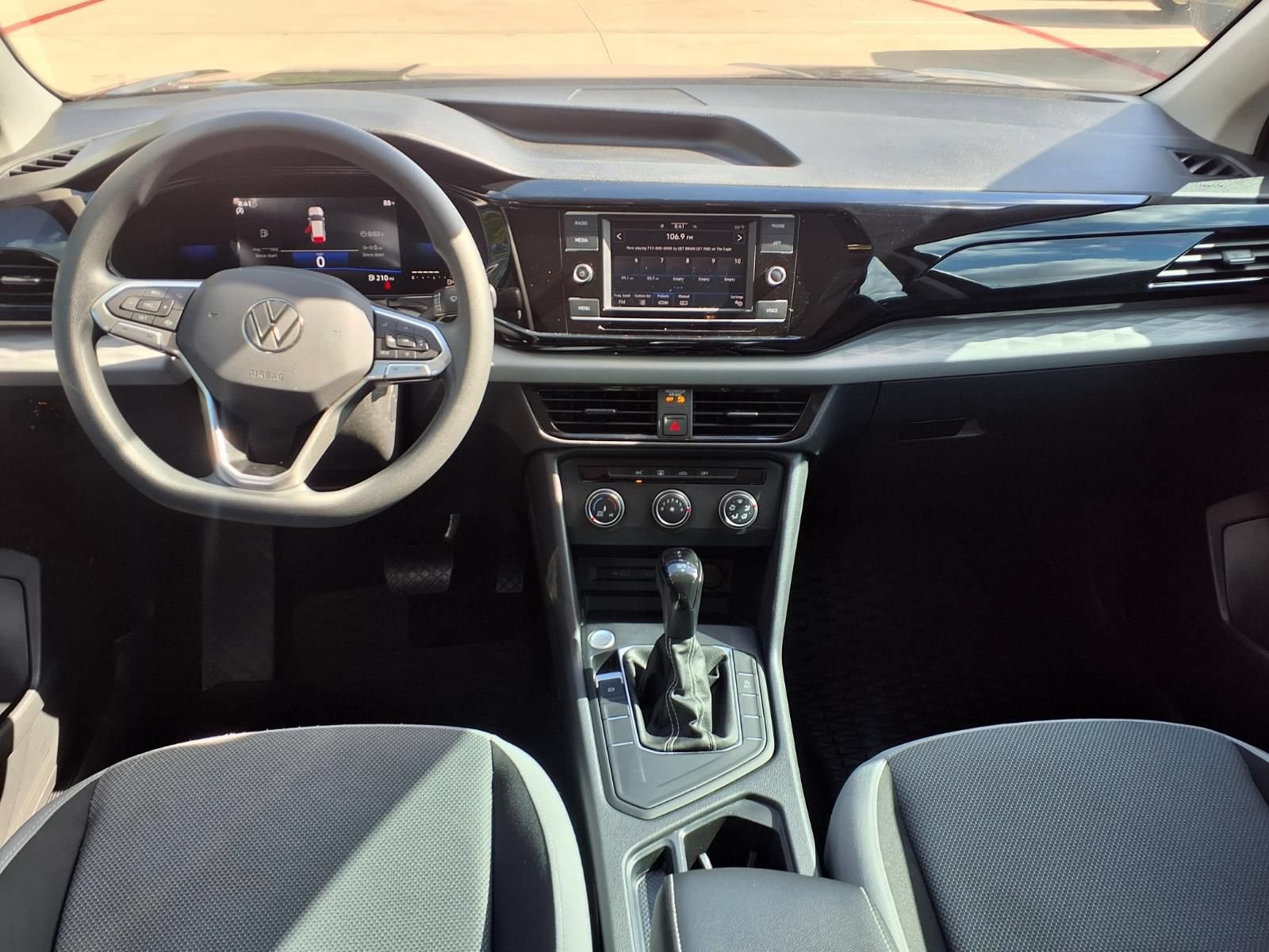 Used 2022 Volkswagen Taos S FWD image 11