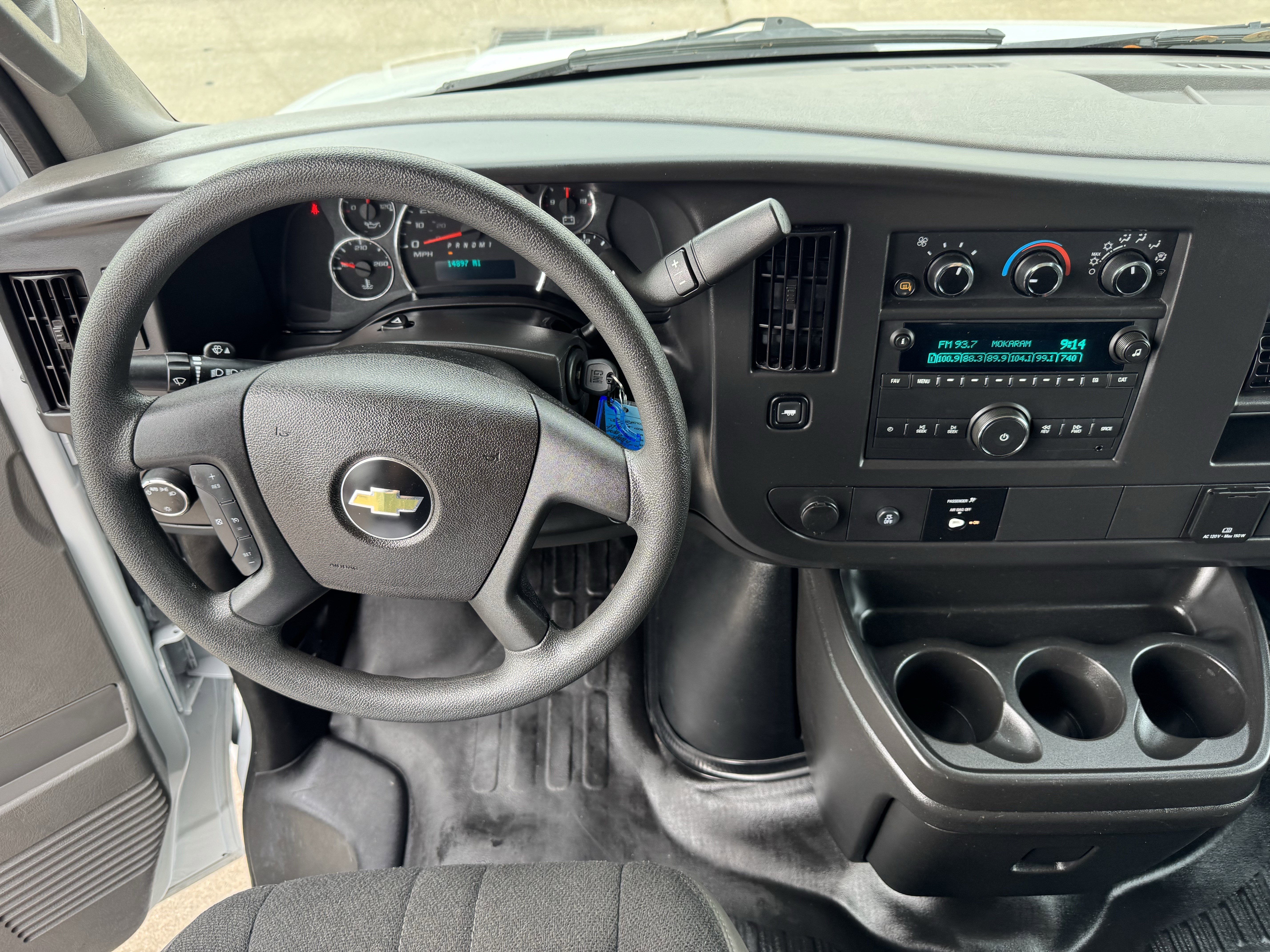 Used 2024 Chevrolet Express 2500 w/ Driver Convenience Package RWD image 13