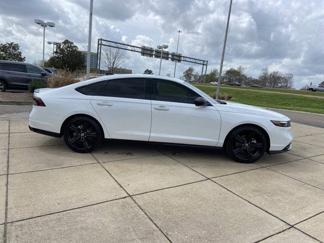 Used 2023 Honda Accord Sport image 12