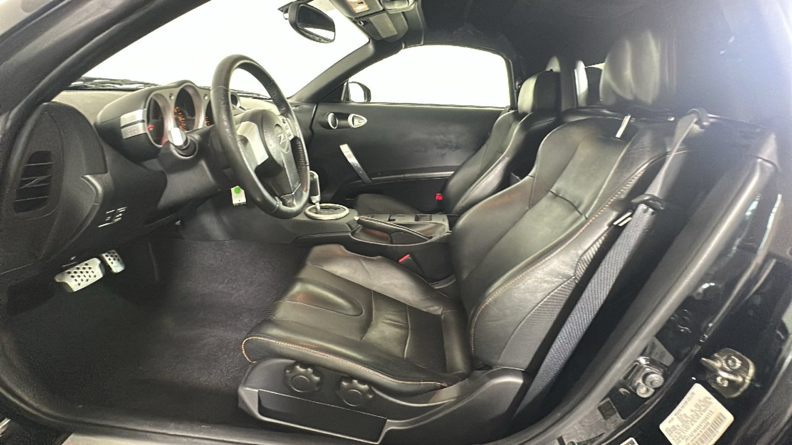 Used 2004 Nissan 350Z Touring RWD image 13