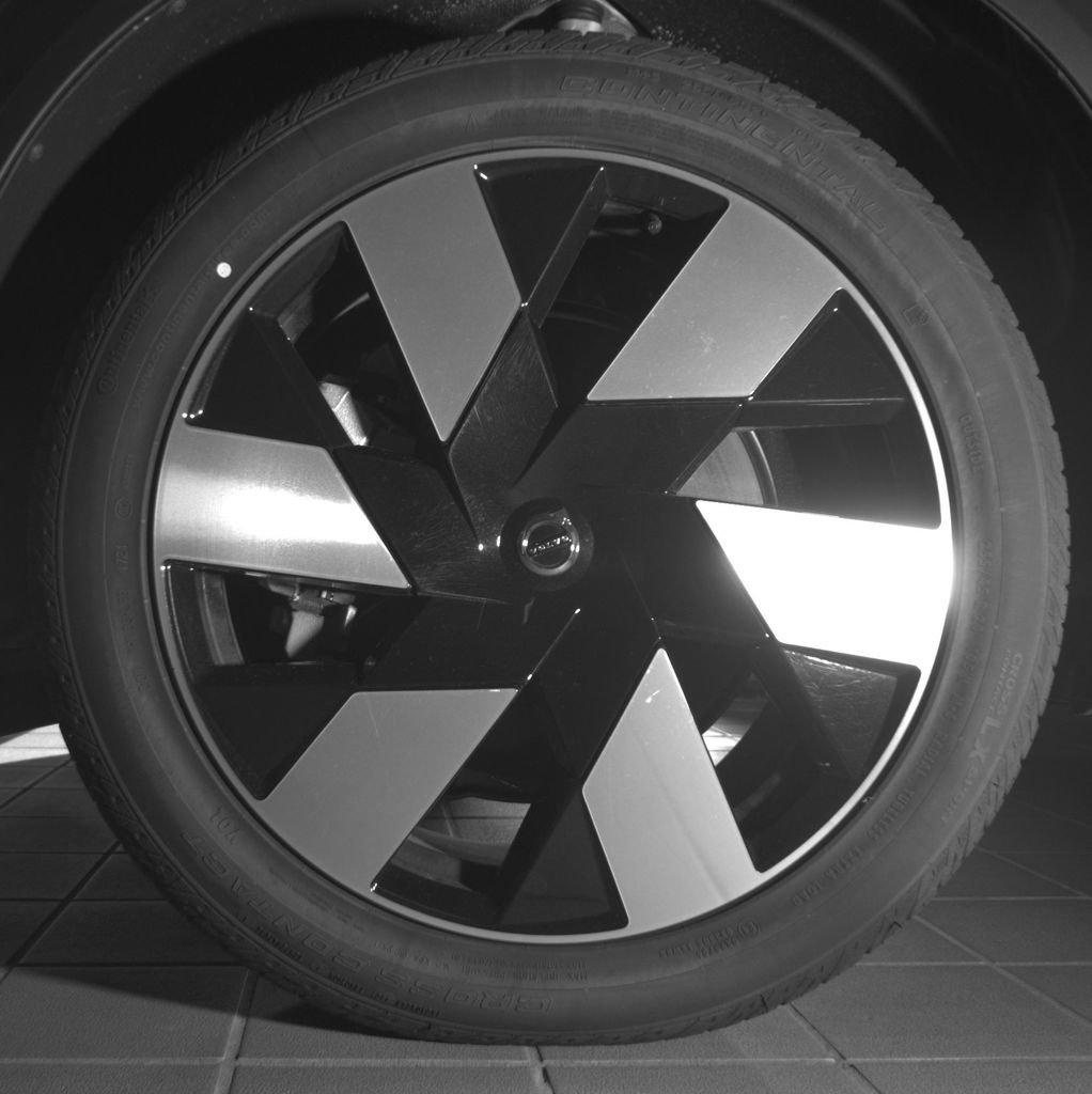 Certified 2025 Volvo XC60 T8 Plus w/ Protection Package Premier AWD/4WD image 21