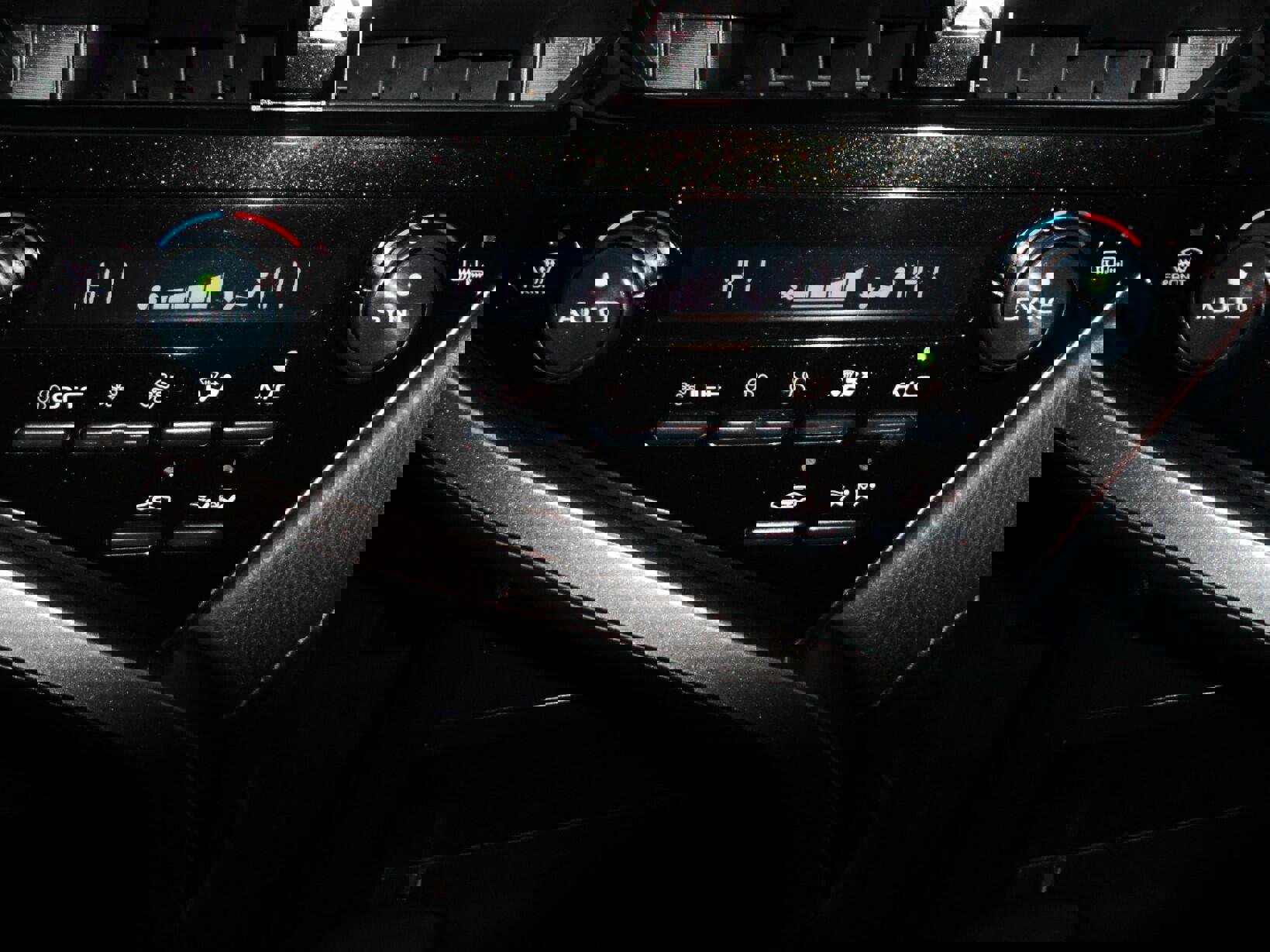 Used 2022 Toyota Camry SE image 12