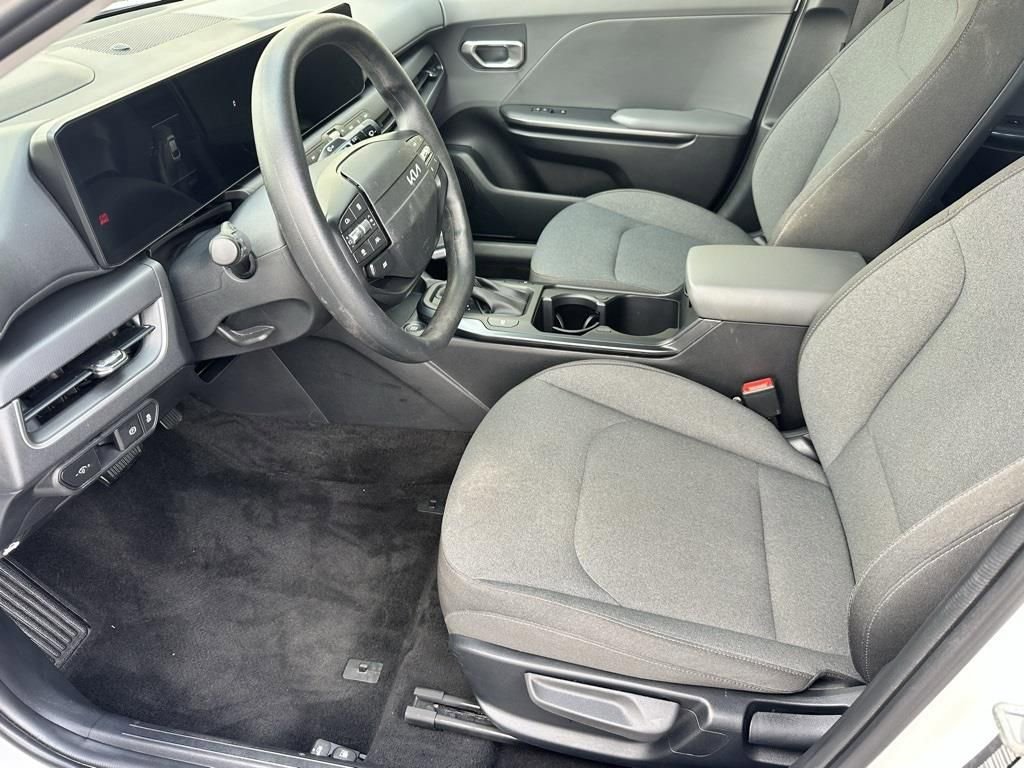 Used 2025 Kia K4 LXS image 6