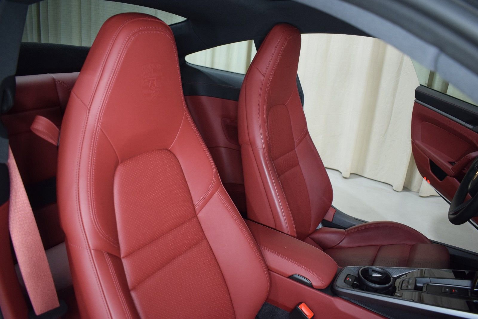 Used 2024 Porsche 911 Carrera RWD image 20