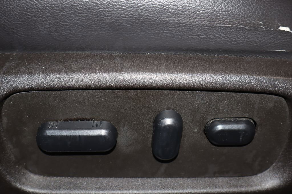 Used 2015 Ford Explorer XLT w/ Equipment Group 202B image 20