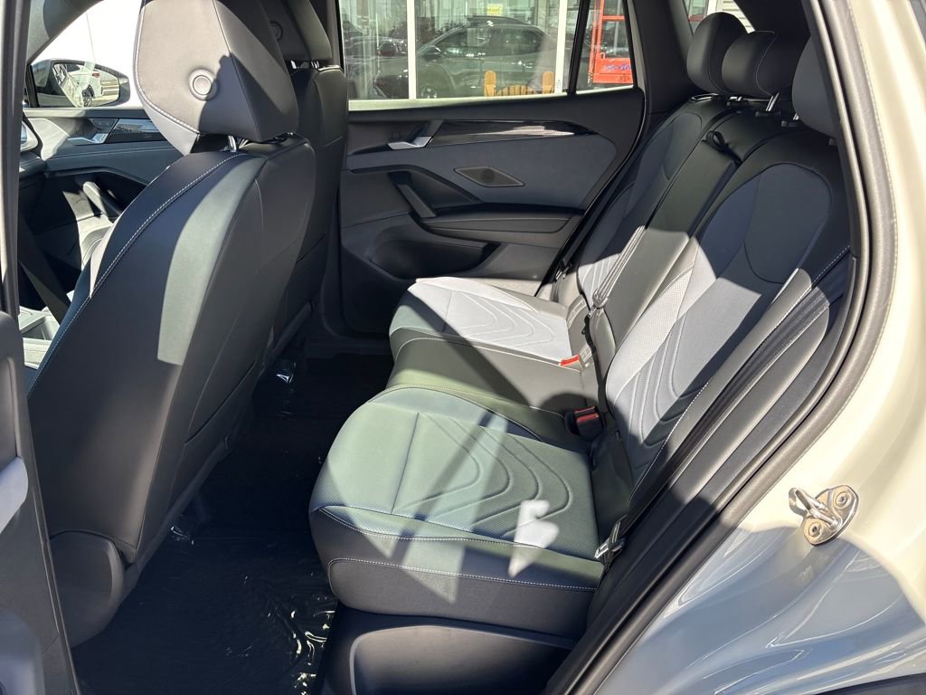 New 2026 Volkswagen Tiguan SE R-Line image 24