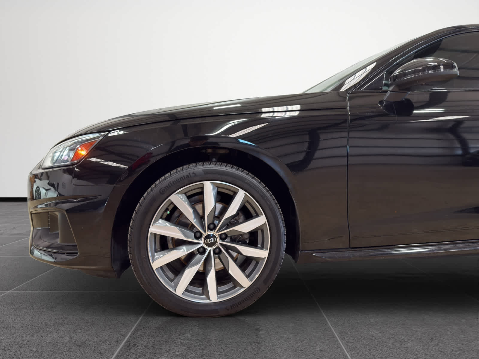 Used 2023 Audi A4 2.0T Premium Plus w/ Premium Plus Package image 2