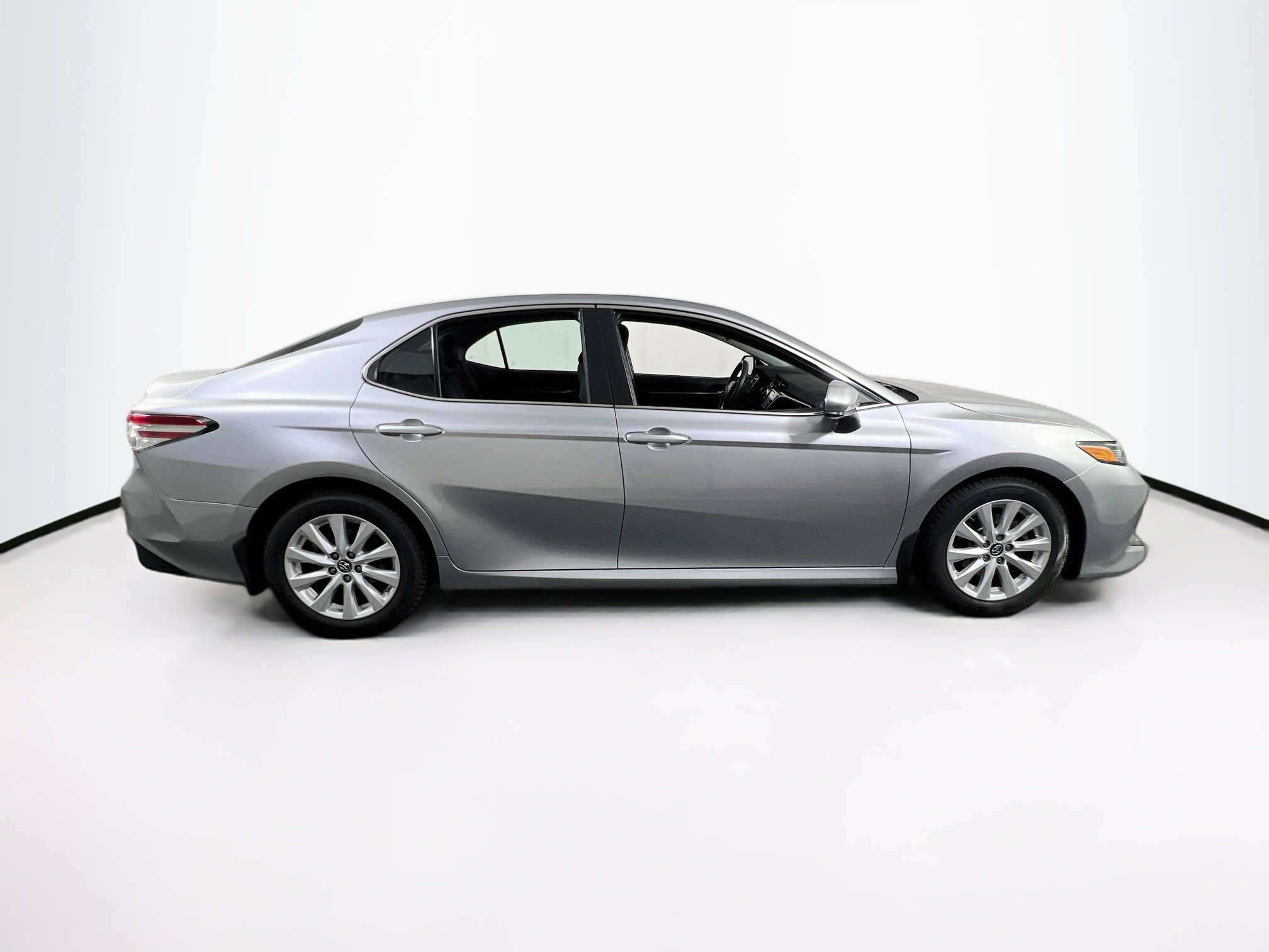 Used 2018 Toyota Camry LE w/ Protection Package (Q2) FWD image 4