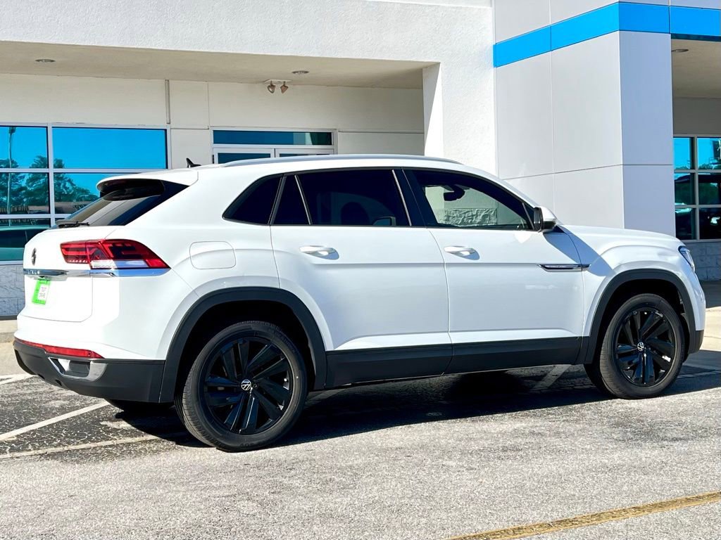 Used 2022 Volkswagen Atlas Cross Sport SE image 4