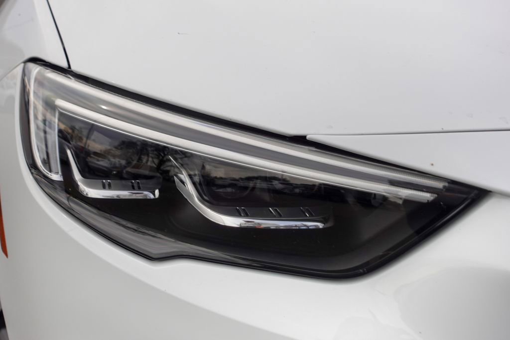 Used 2019 Buick Regal Preferred w/ Sights and Sounds Package image 3