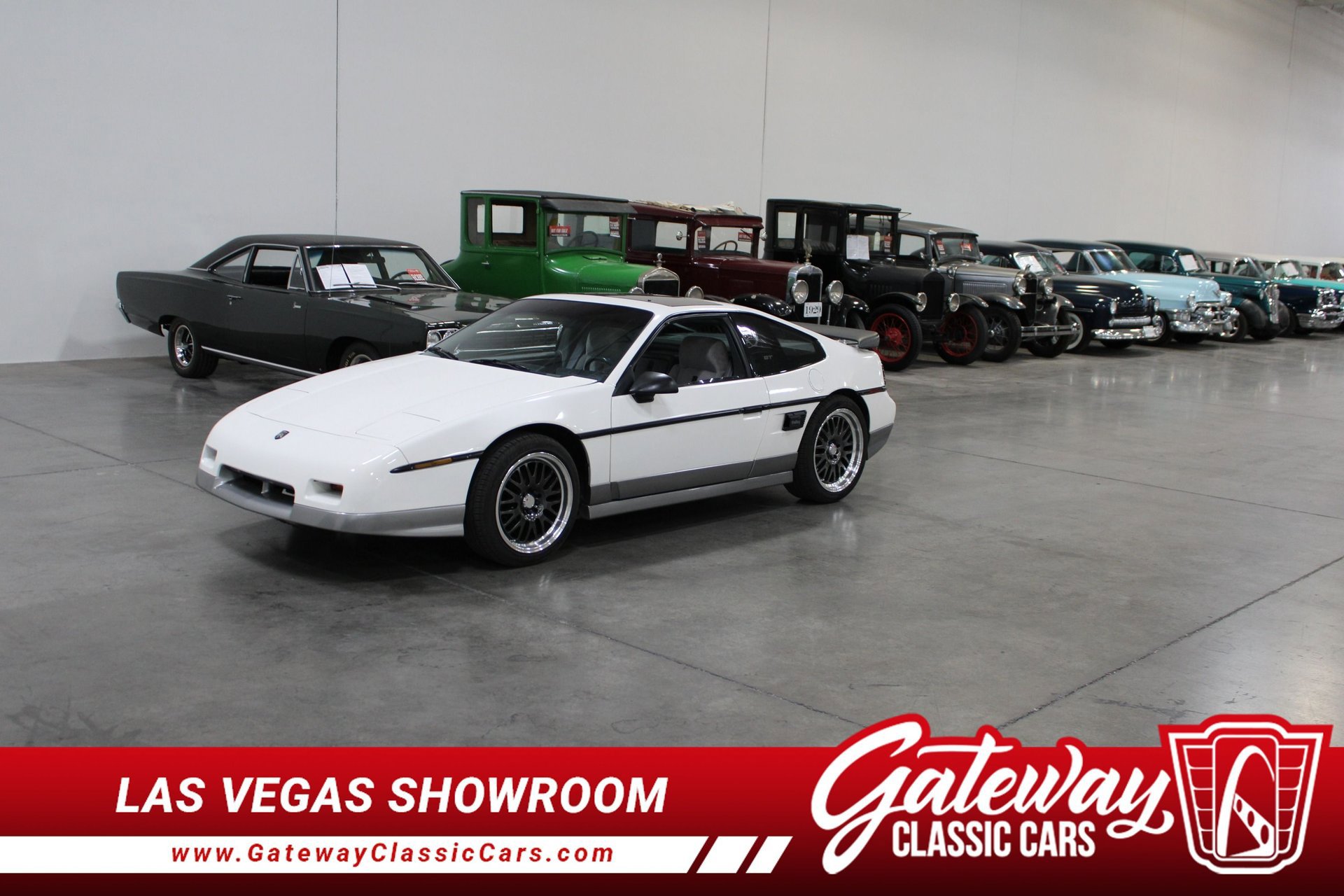 Used 1987 Pontiac Fiero GT image 4