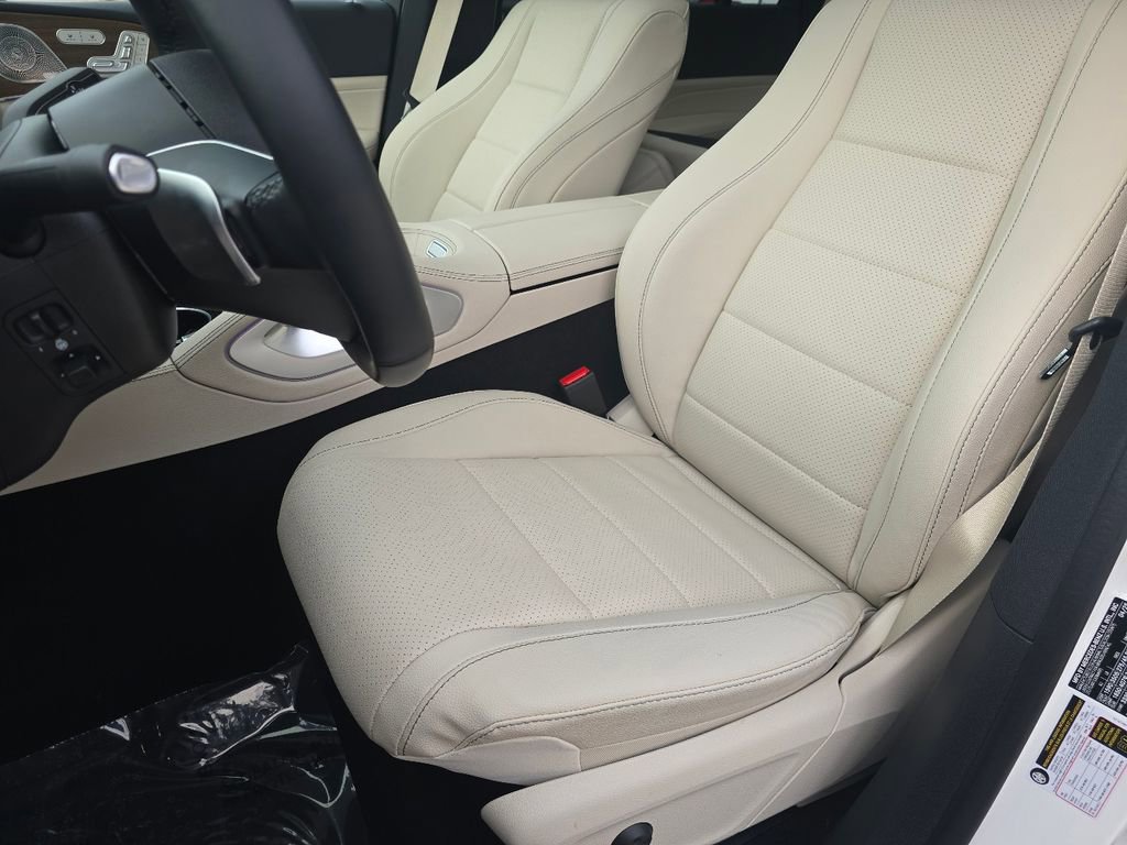 Certified 2025 Mercedes-Benz GLS 450 4MATIC image 23