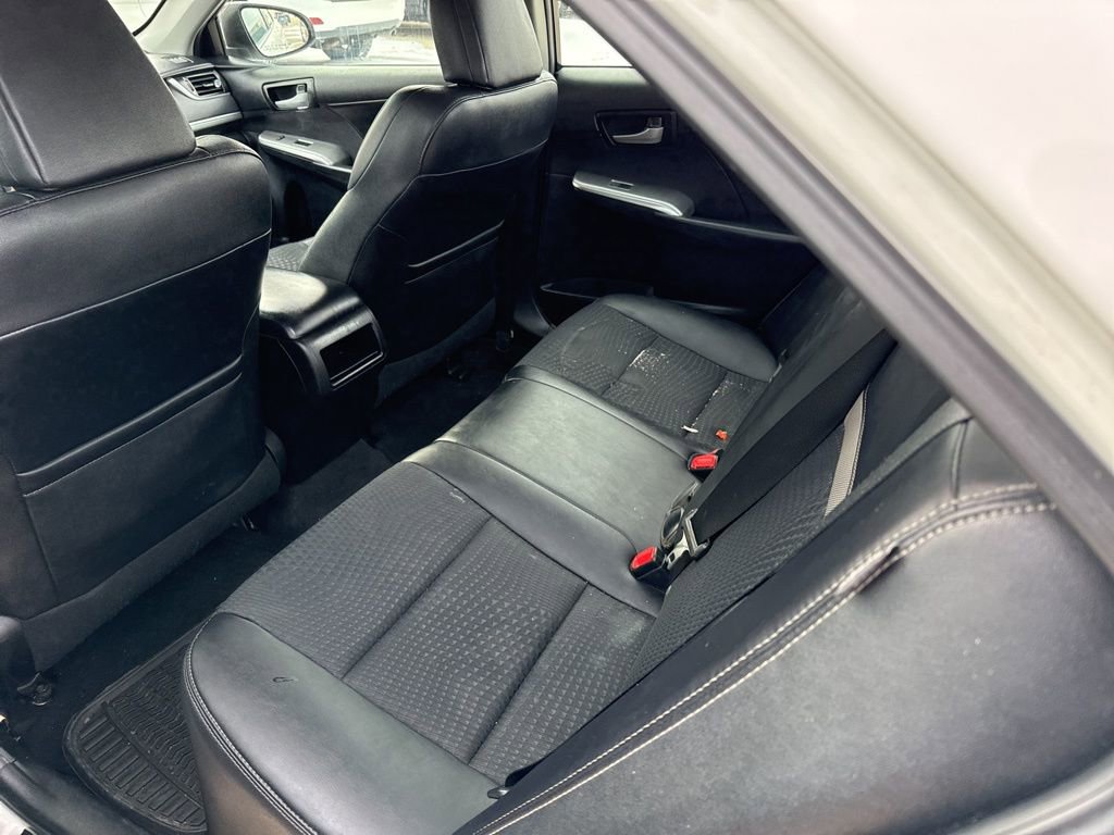 Used 2013 Toyota Camry SE image 14