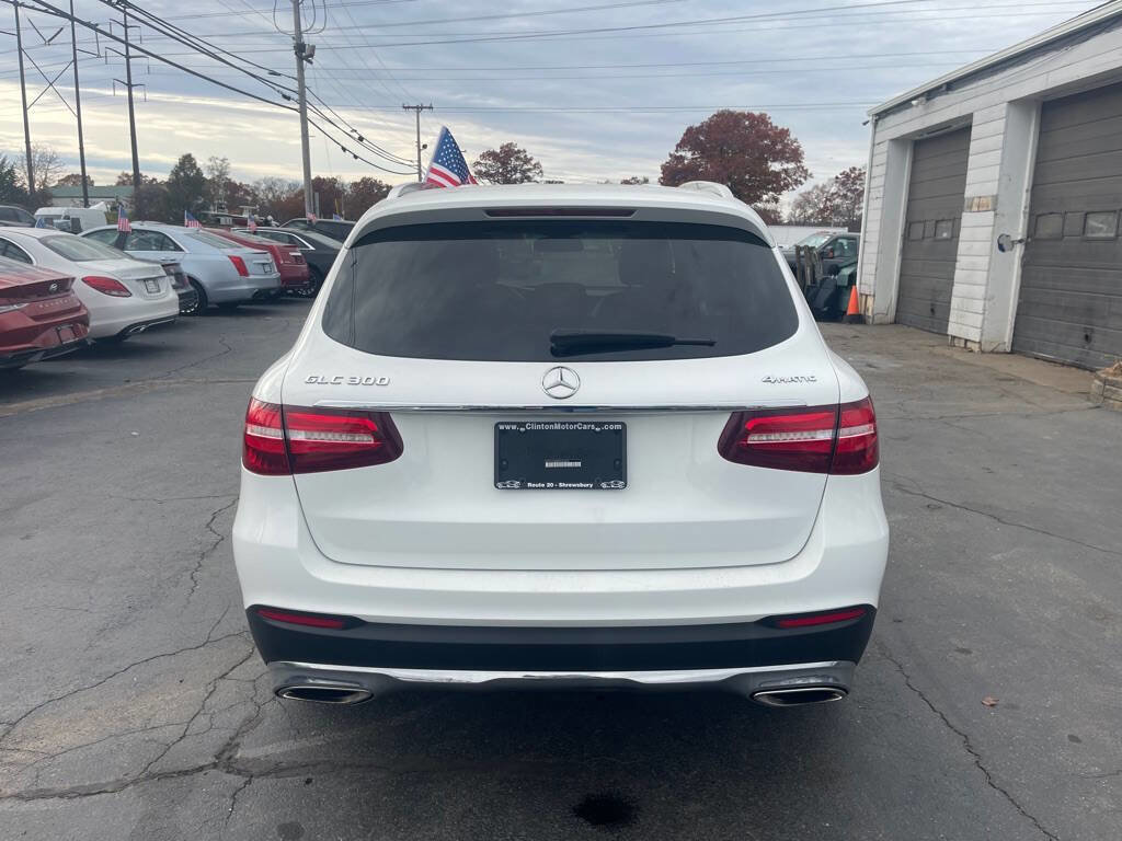 Used 2019 Mercedes-Benz GLC 300 4MATIC image 4