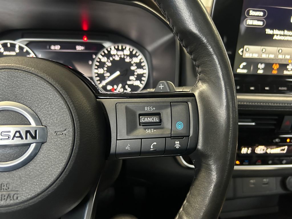 Used 2021 Nissan Rogue SL w/ Premium Package image 18