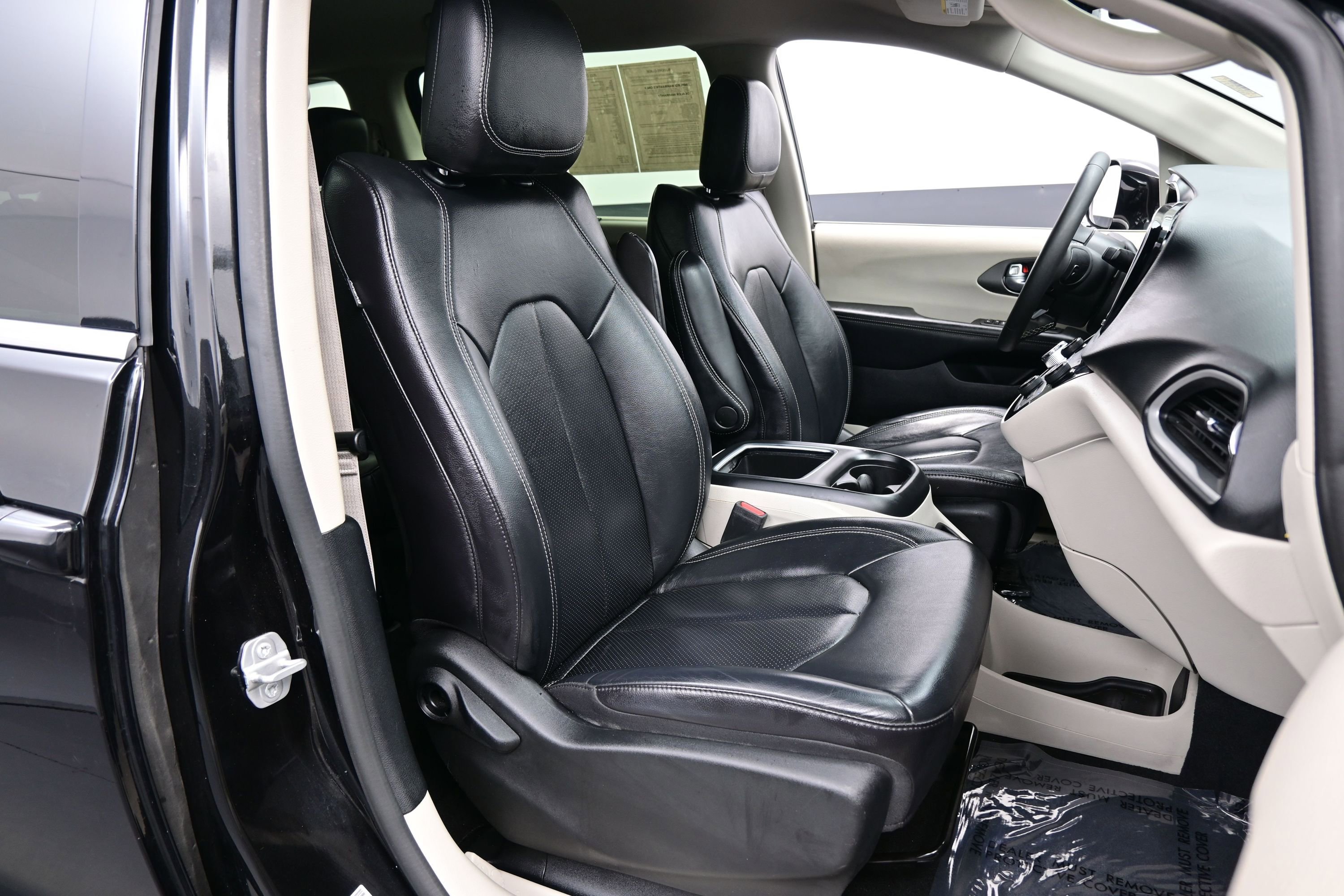 Used 2022 Chrysler Pacifica Touring-L FWD image 15