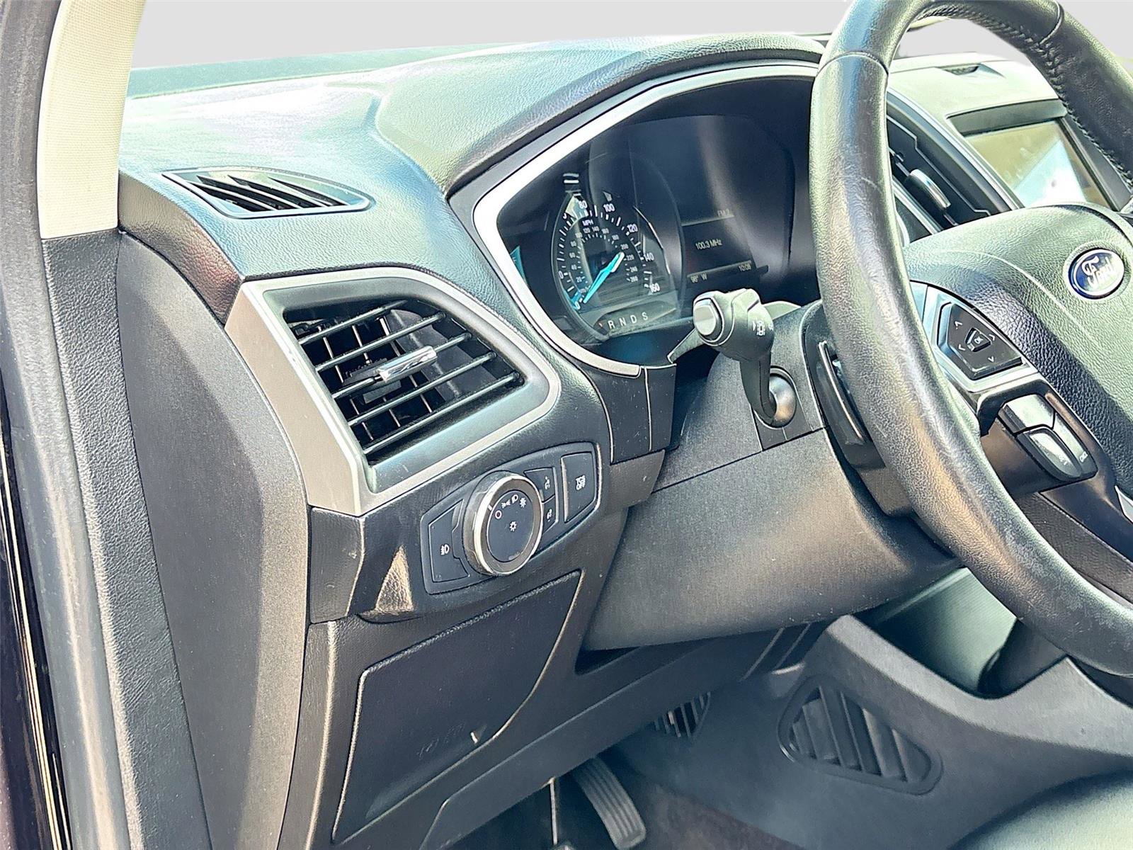 Used 2020 Ford Edge SEL AWD/4WD image 10