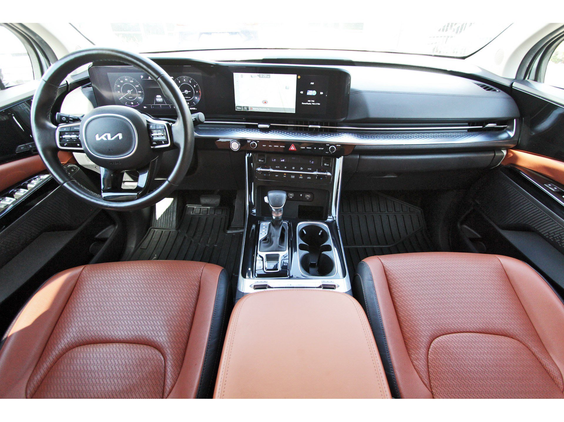 Certified 2024 Kia Carnival SX Prestige FWD image 13